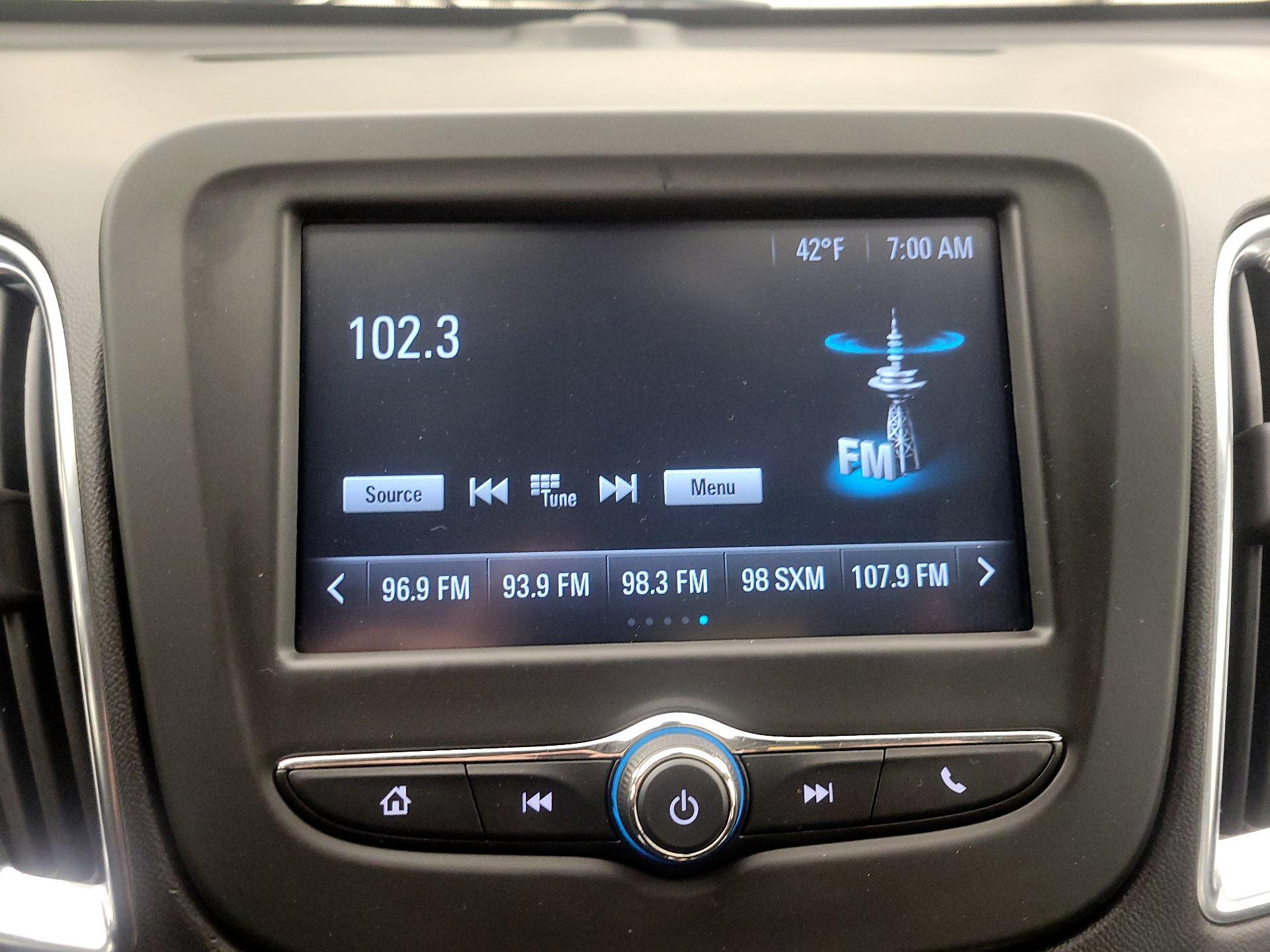 Thumbnail: 2017 Chevrolet Malibu - 15