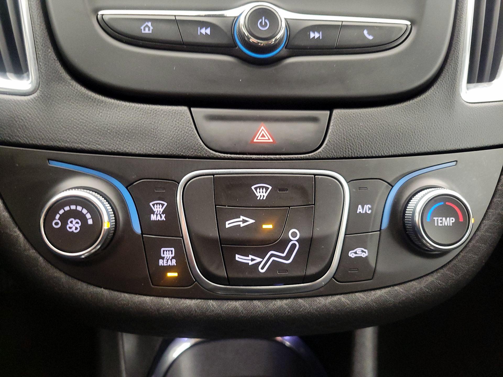 Thumbnail: 2017 Chevrolet Malibu - 16