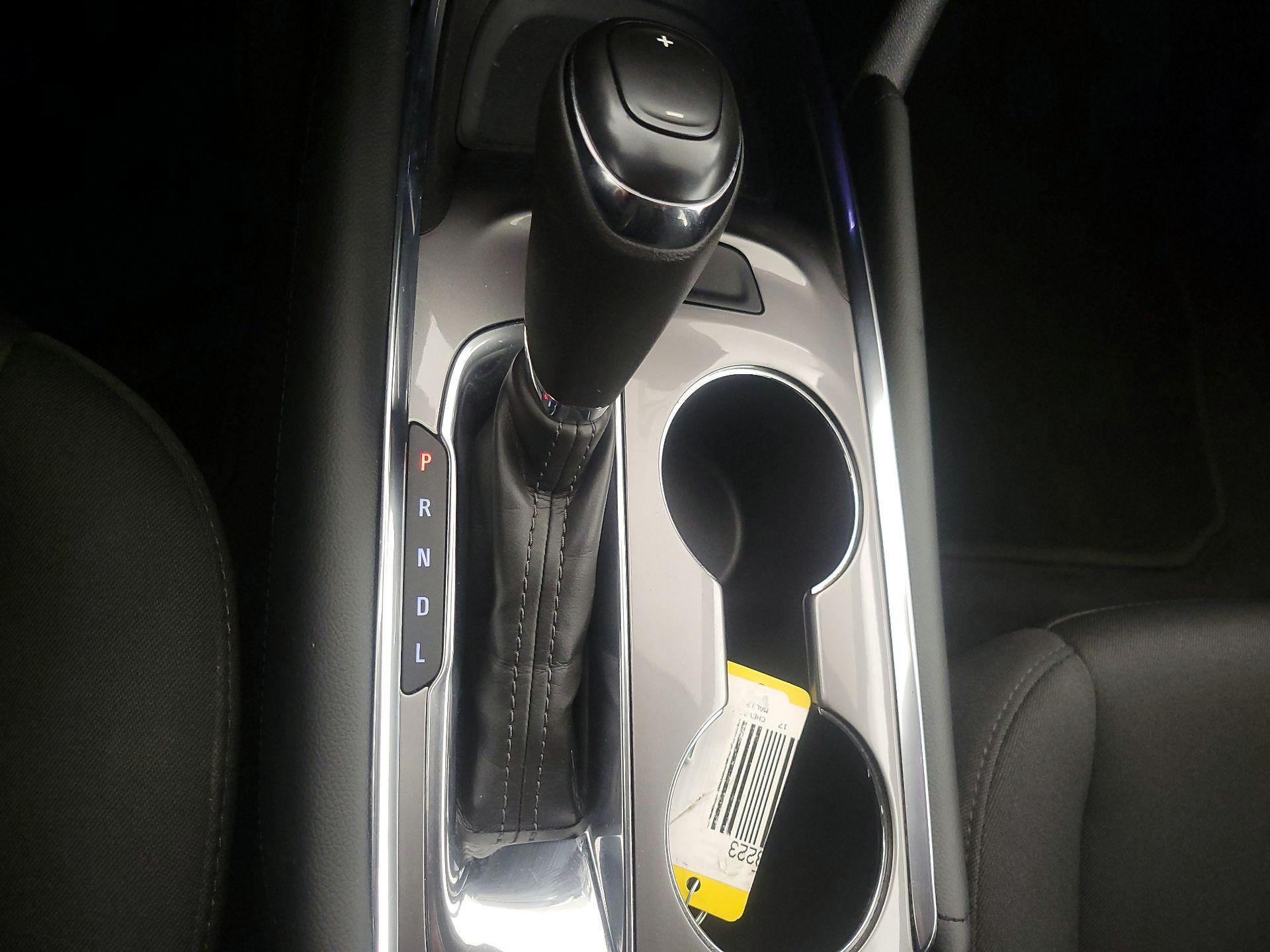 Thumbnail: 2017 Chevrolet Malibu - 17