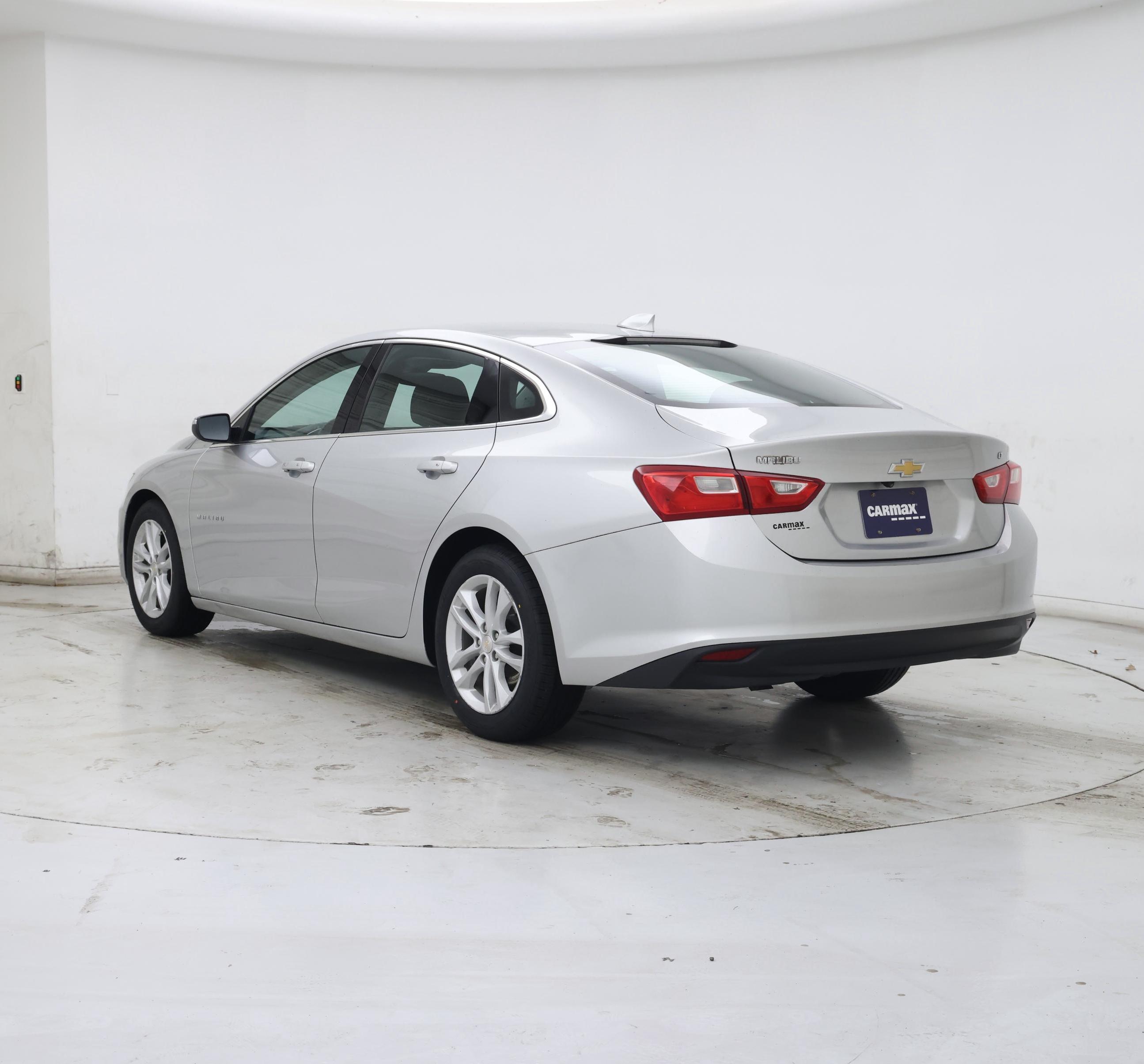 Thumbnail: 2017 Chevrolet Malibu - 2