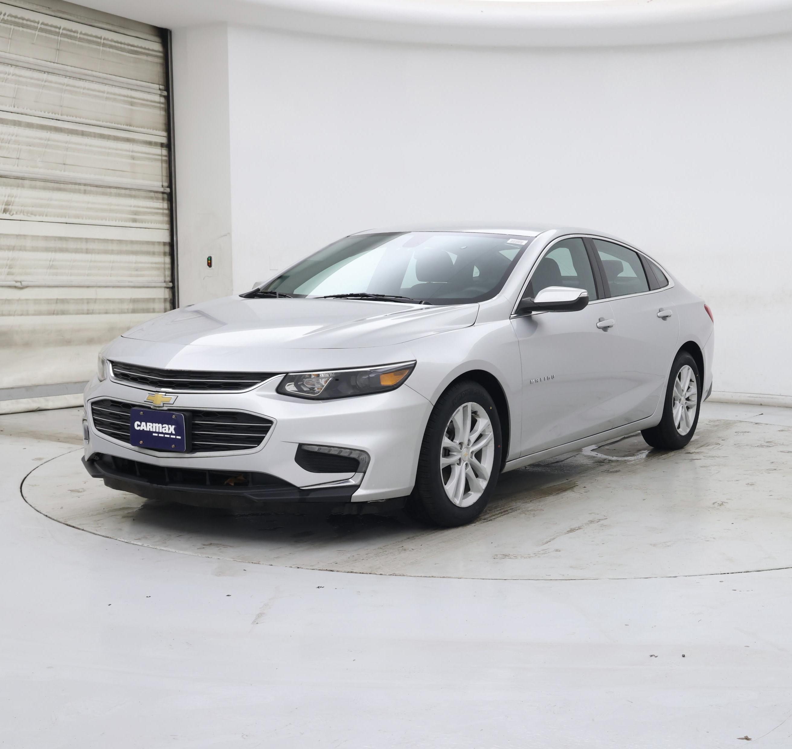 Thumbnail: 2017 Chevrolet Malibu - 4