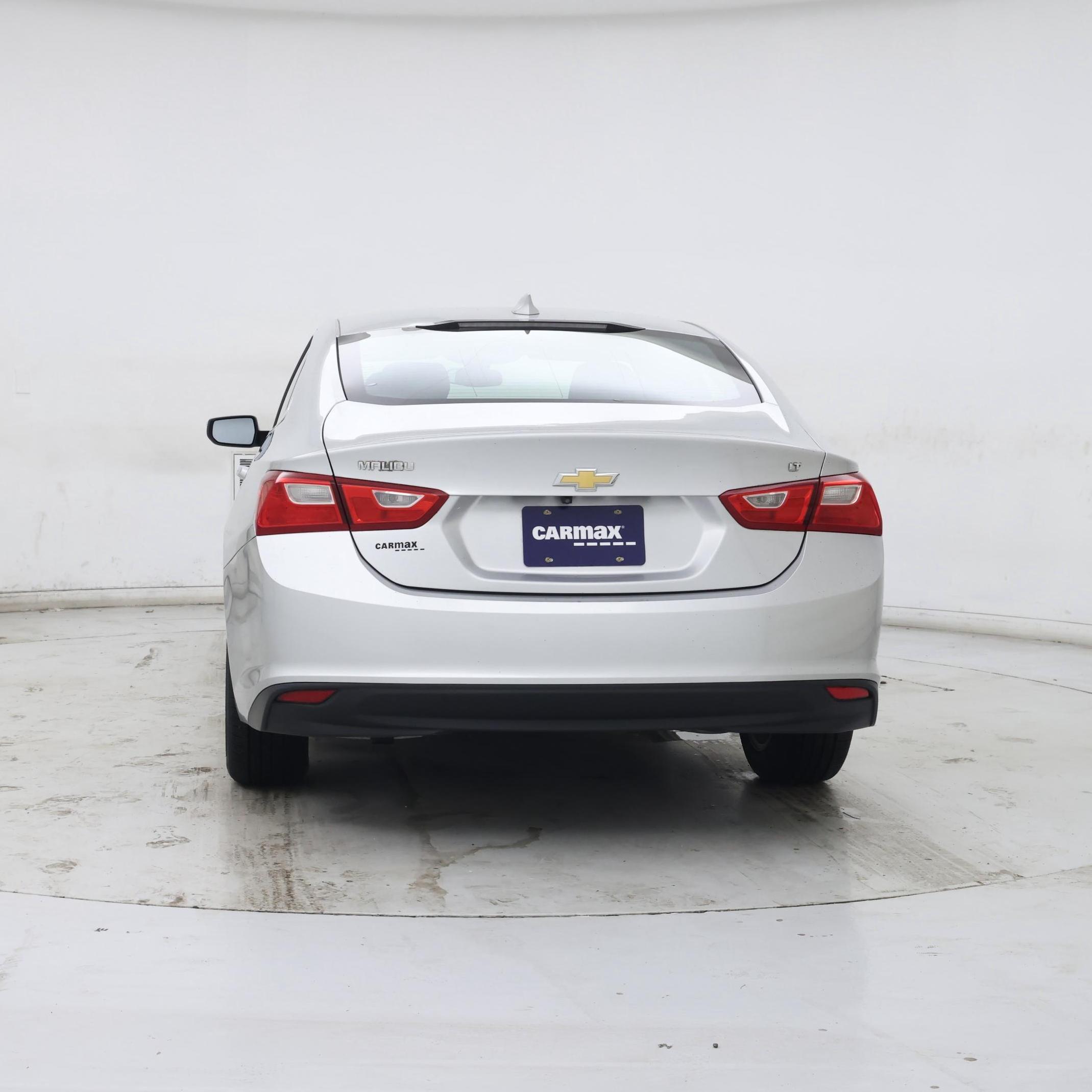 Thumbnail: 2017 Chevrolet Malibu - 6