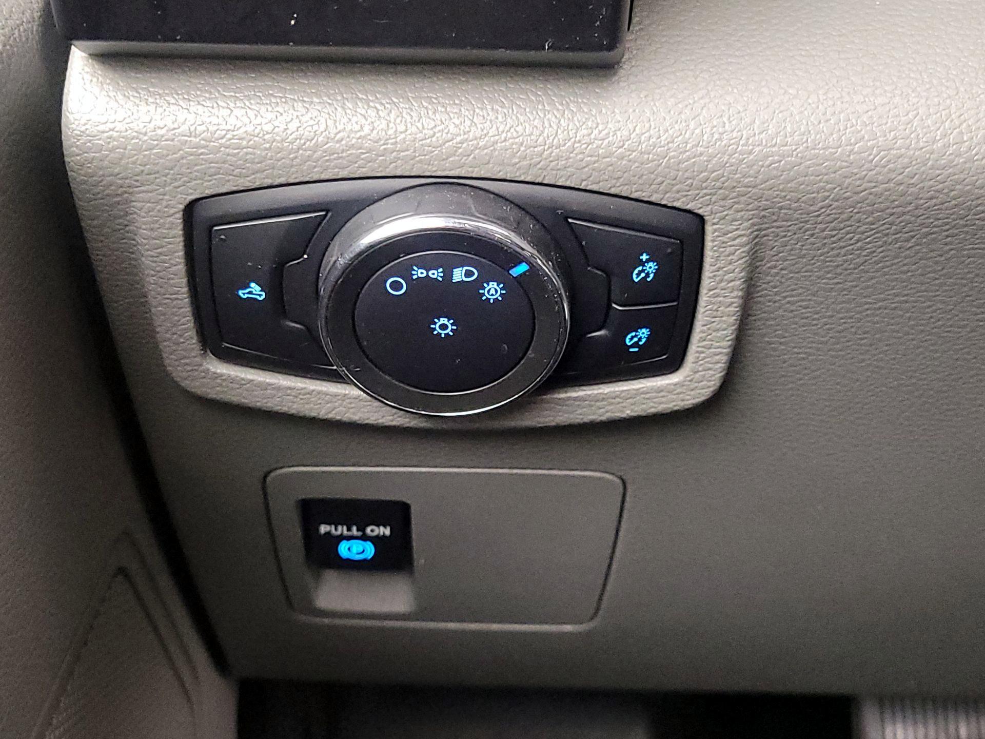 Thumbnail: 2017 Ford F-150 - 13