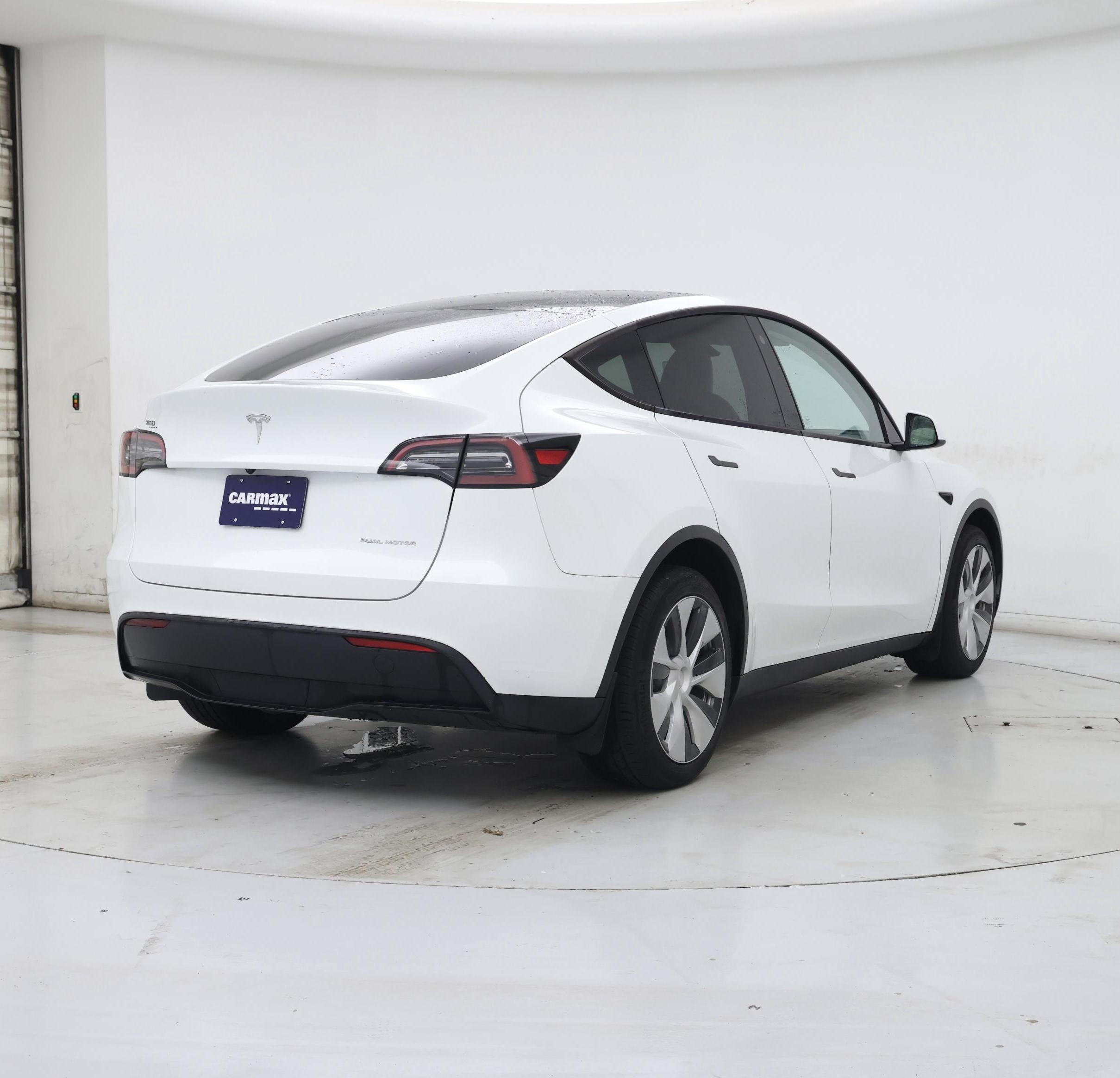 Thumbnail: 2023 Tesla Model Y - 8