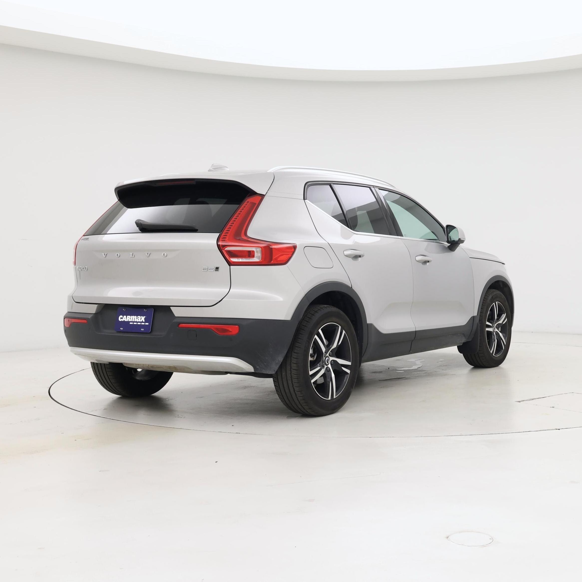 Thumbnail: 2025 Volvo XC40 - 8