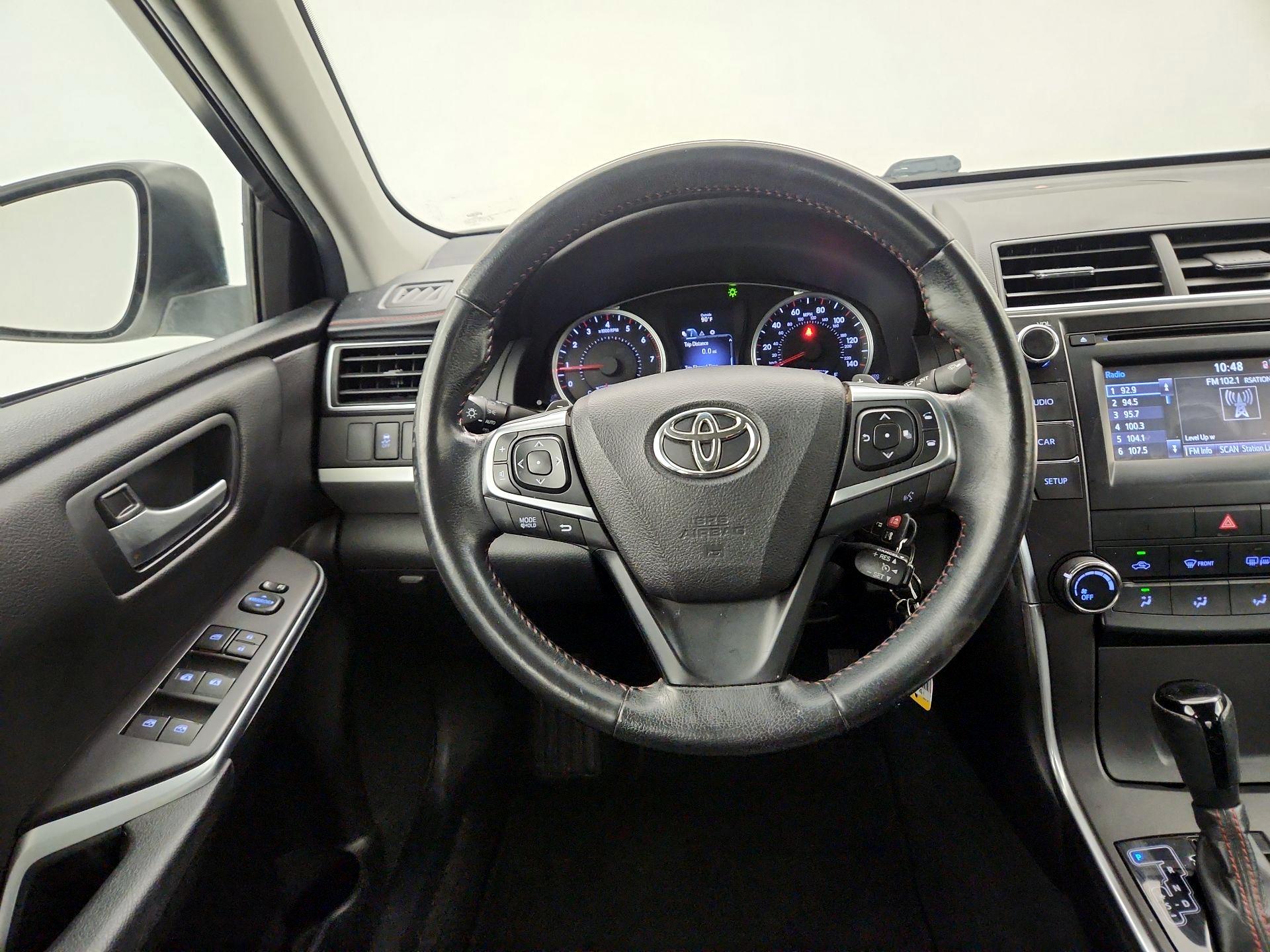 Thumbnail: 2015 Toyota Camry - 10