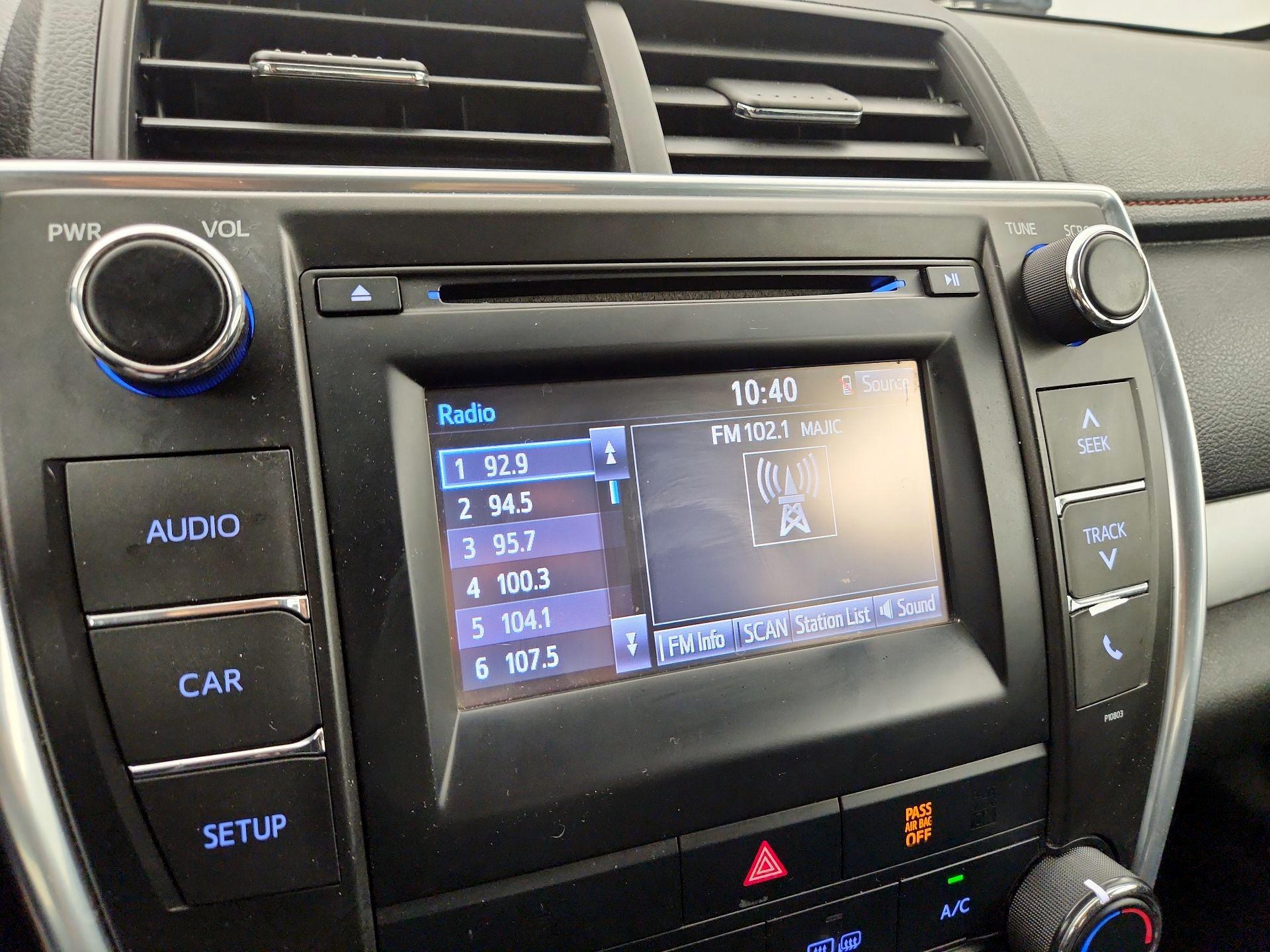 Thumbnail: 2015 Toyota Camry - 15