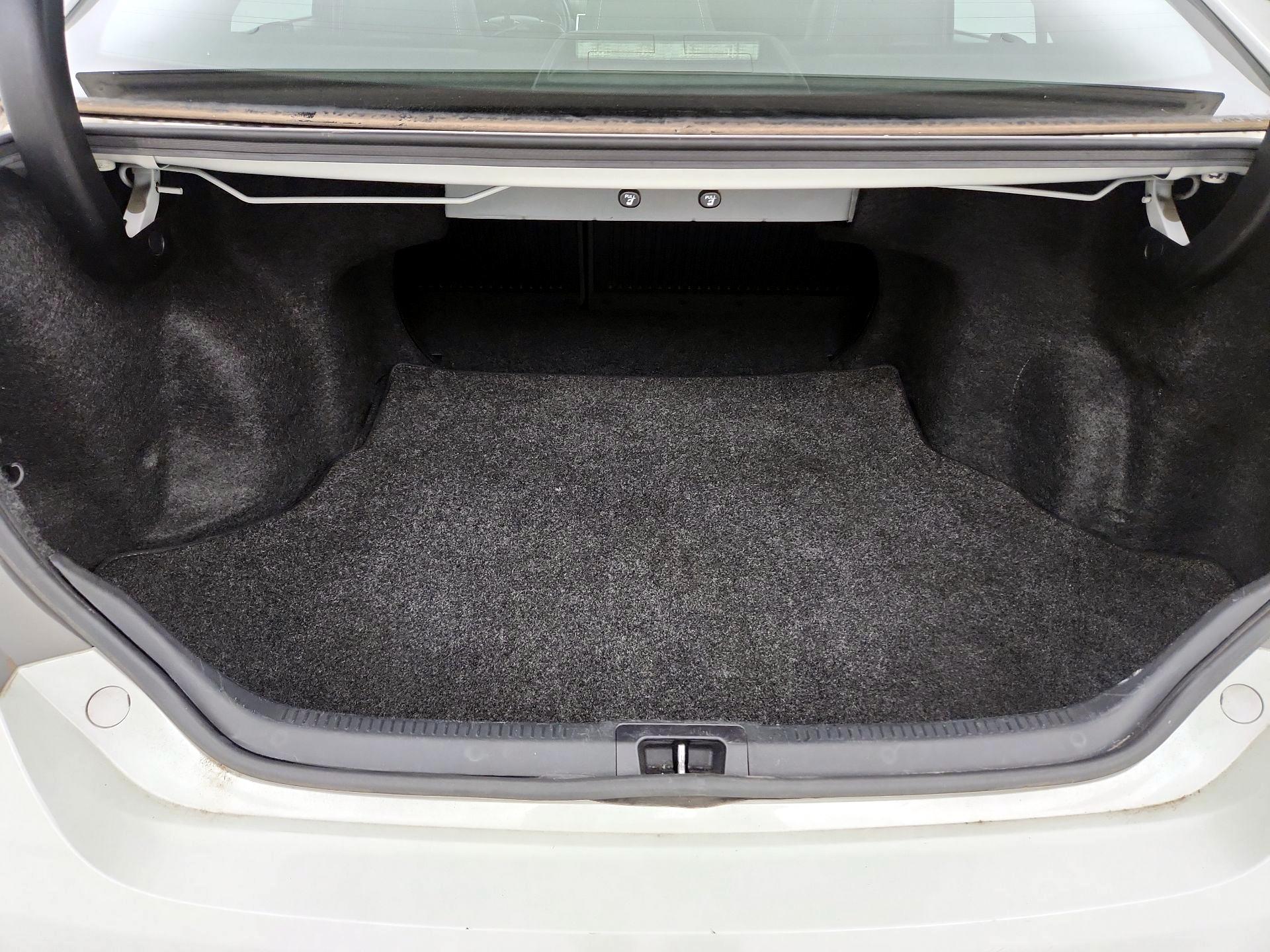 Thumbnail: 2015 Toyota Camry - 20