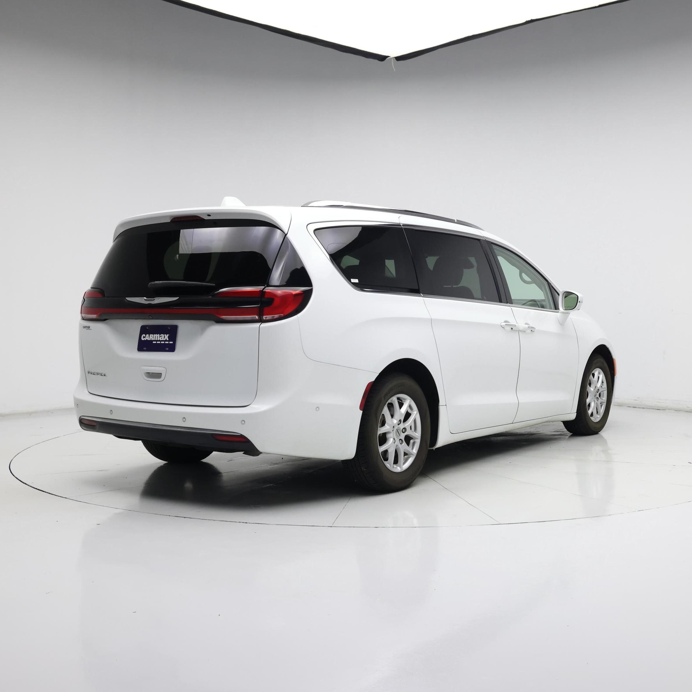 Thumbnail: 2021 Chrysler Pacifica - 8