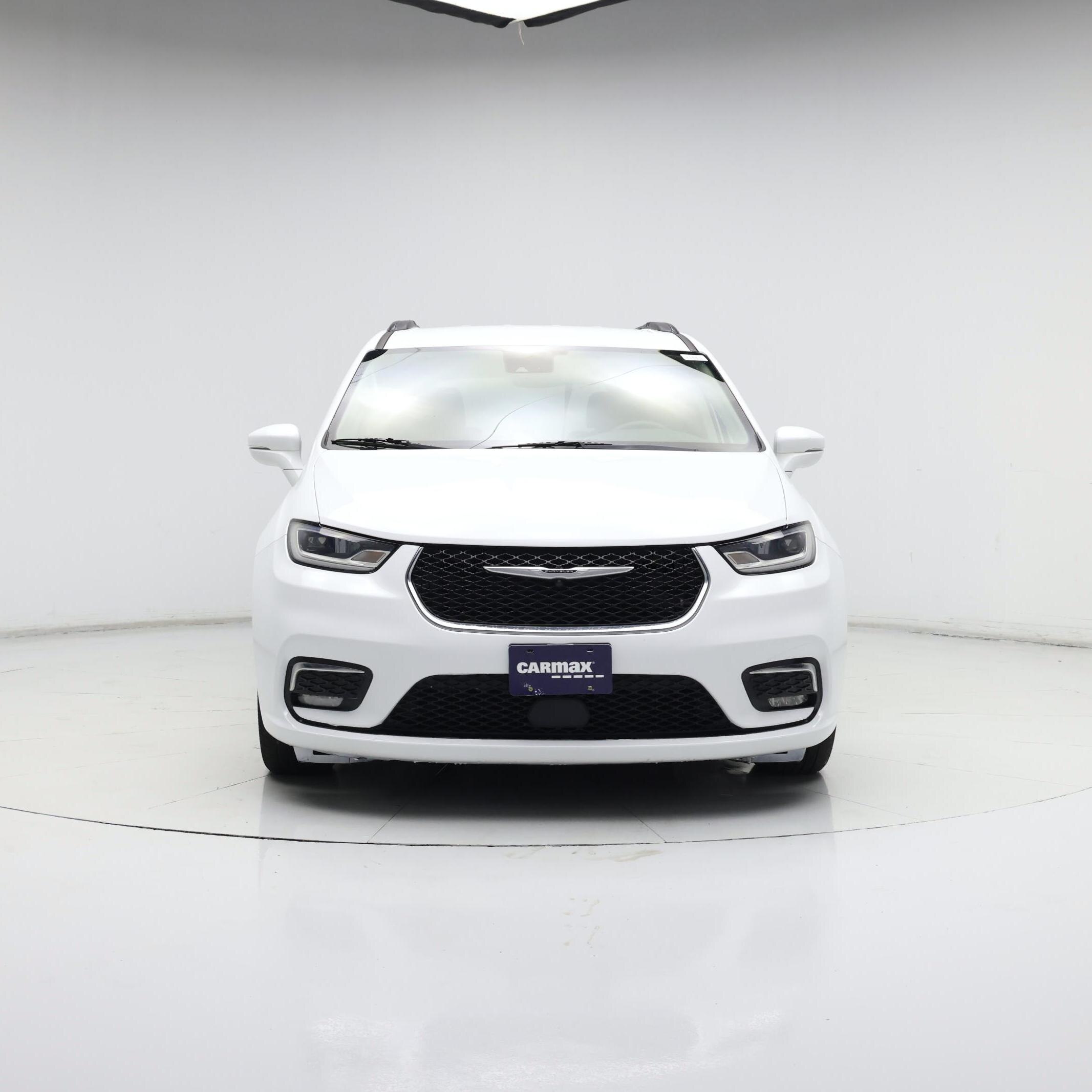 Thumbnail: 2022 Chrysler Pacifica - 5
