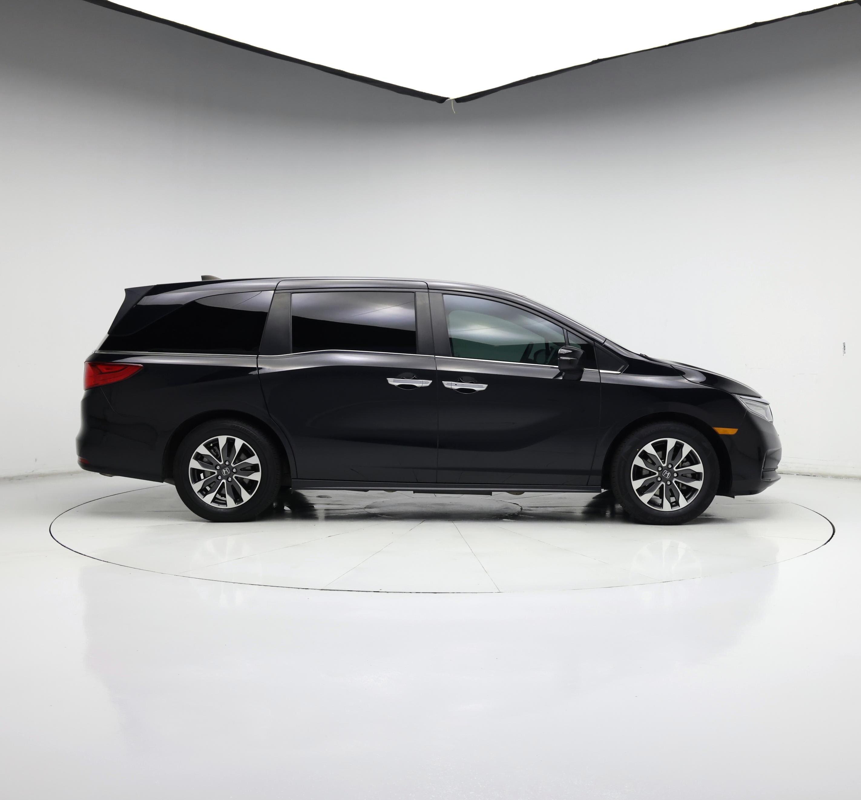 Thumbnail: 2023 Honda Odyssey - 7