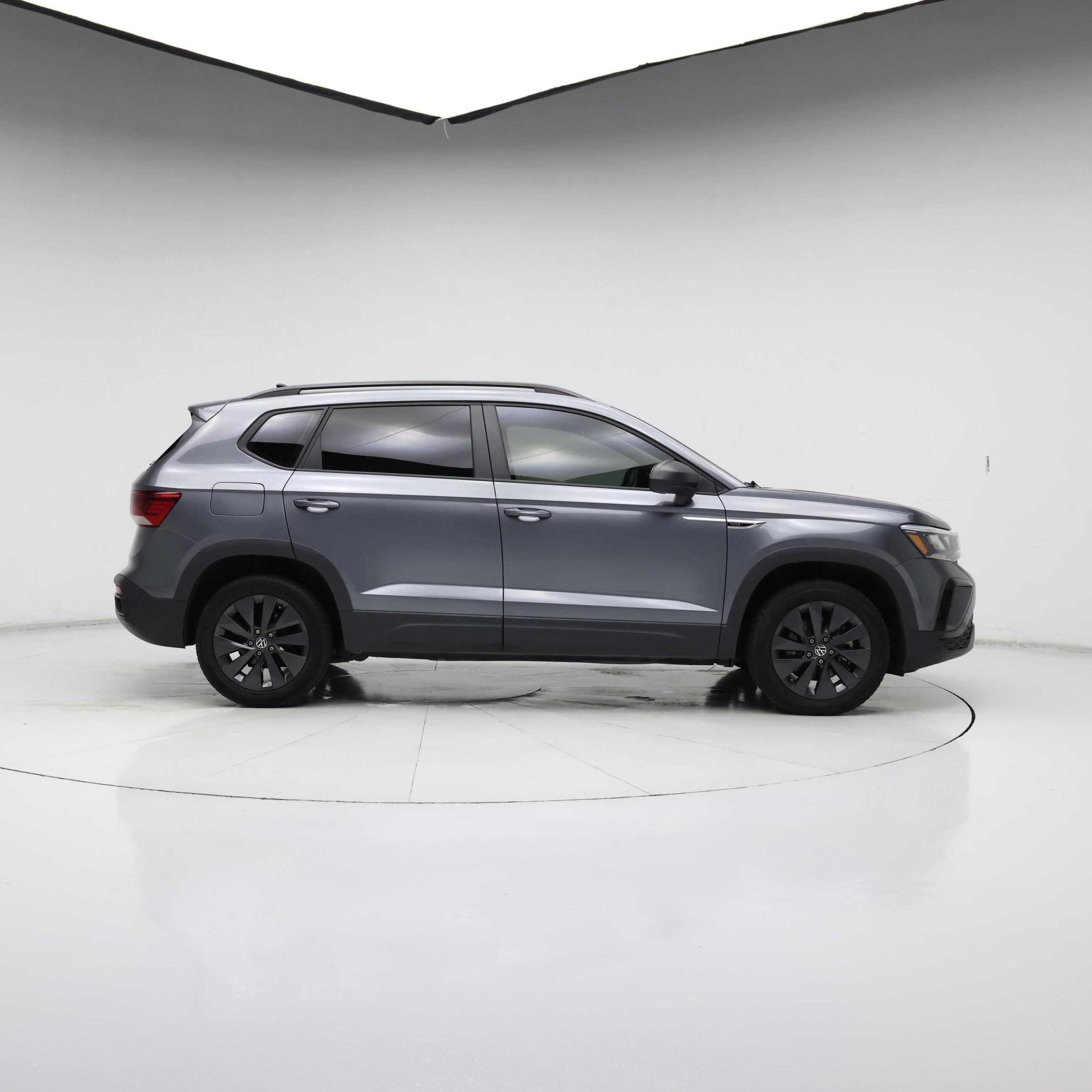 Thumbnail: 2022 Volkswagen Taos - 7