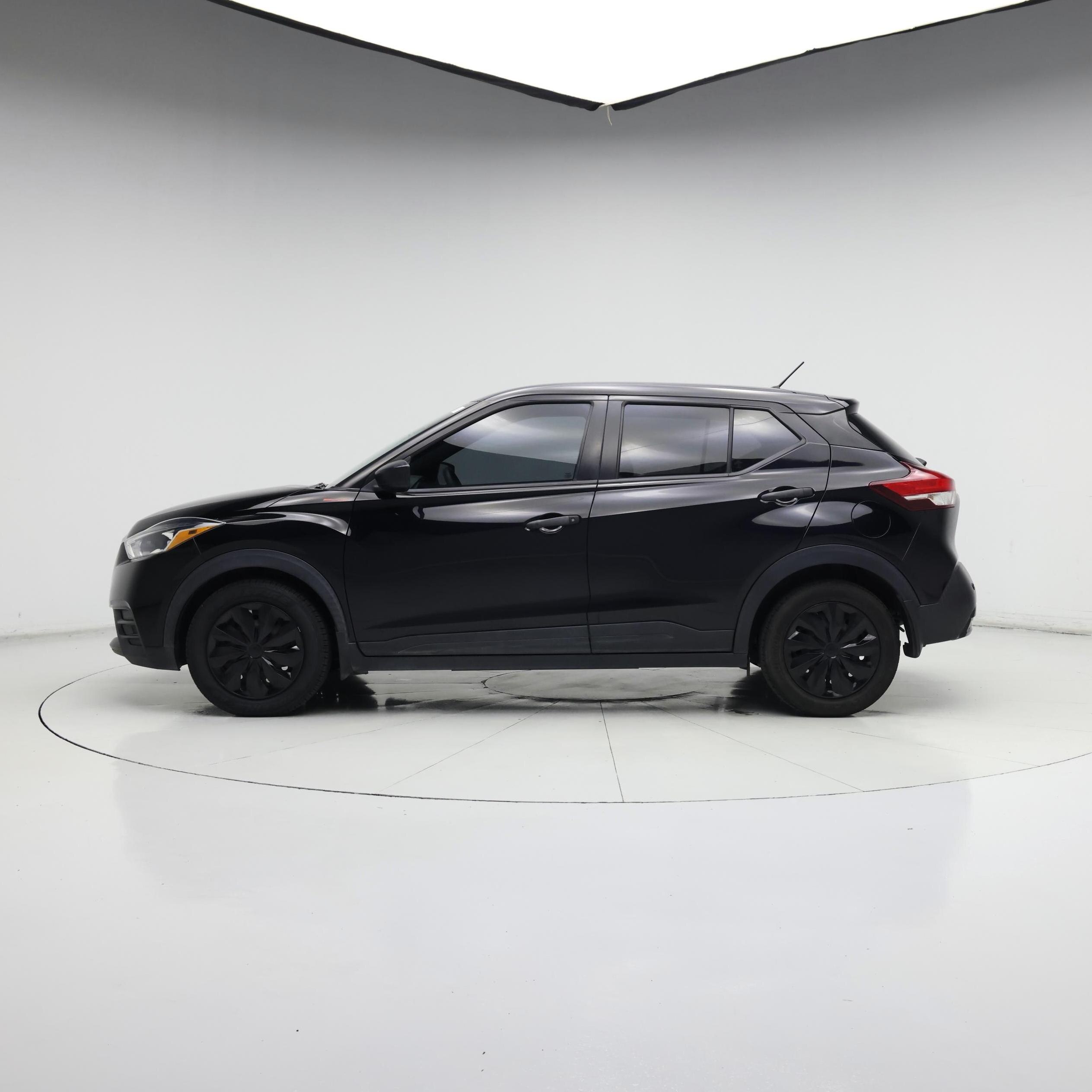 Thumbnail: 2020 Nissan Kicks - 3