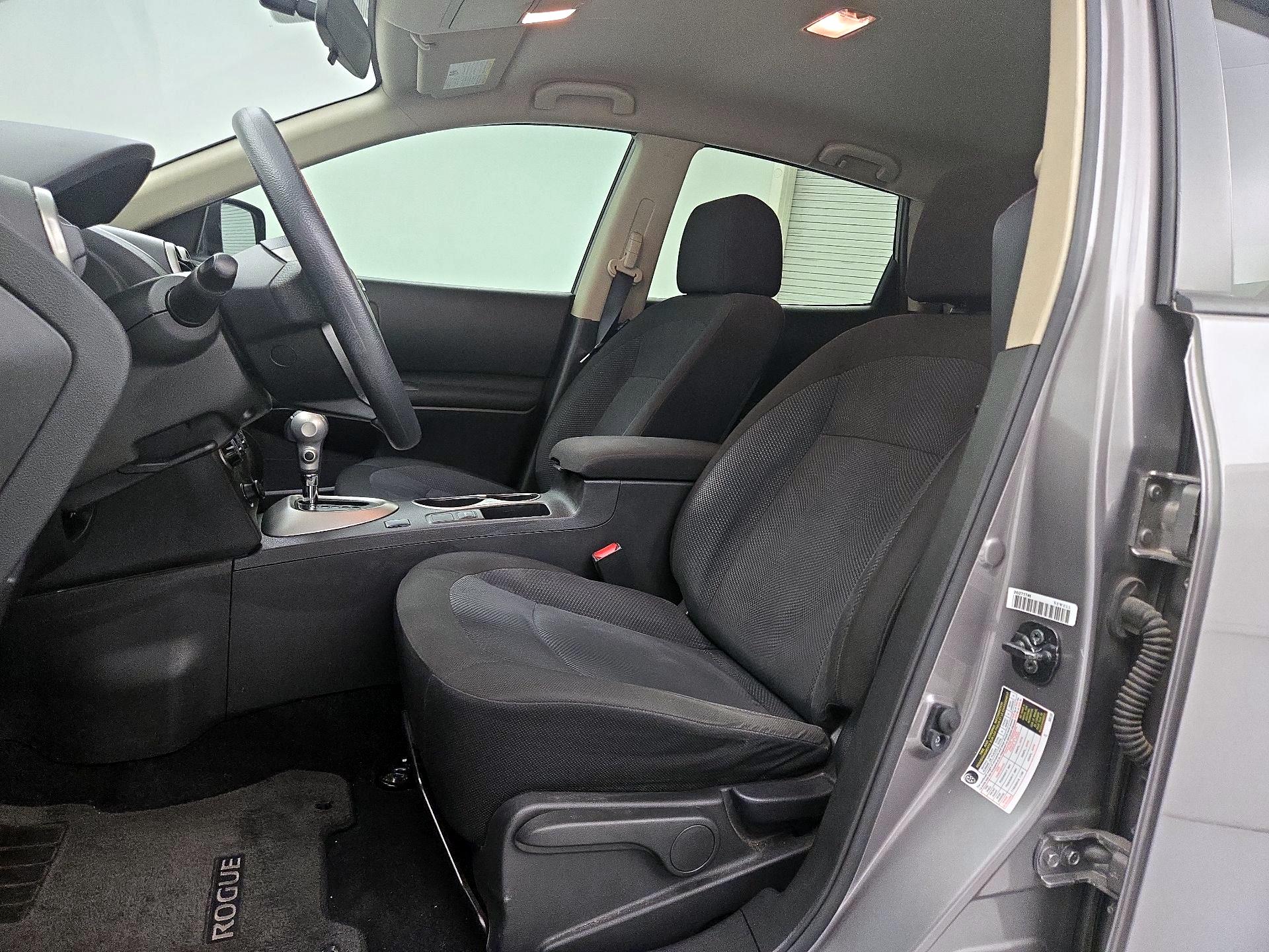 Thumbnail: 2015 Nissan Rogue - 11