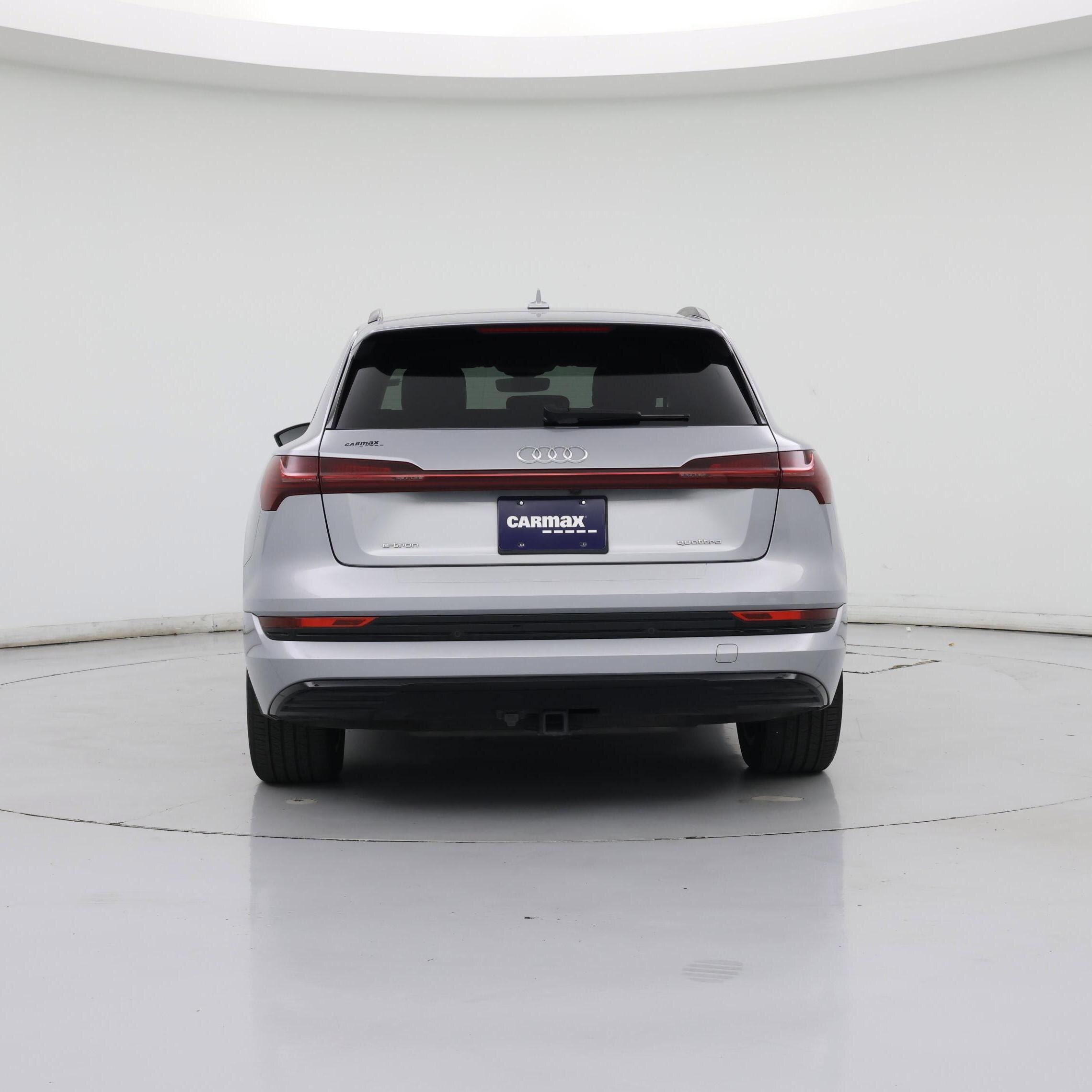 Thumbnail: 2022 Audi e-tron - 6
