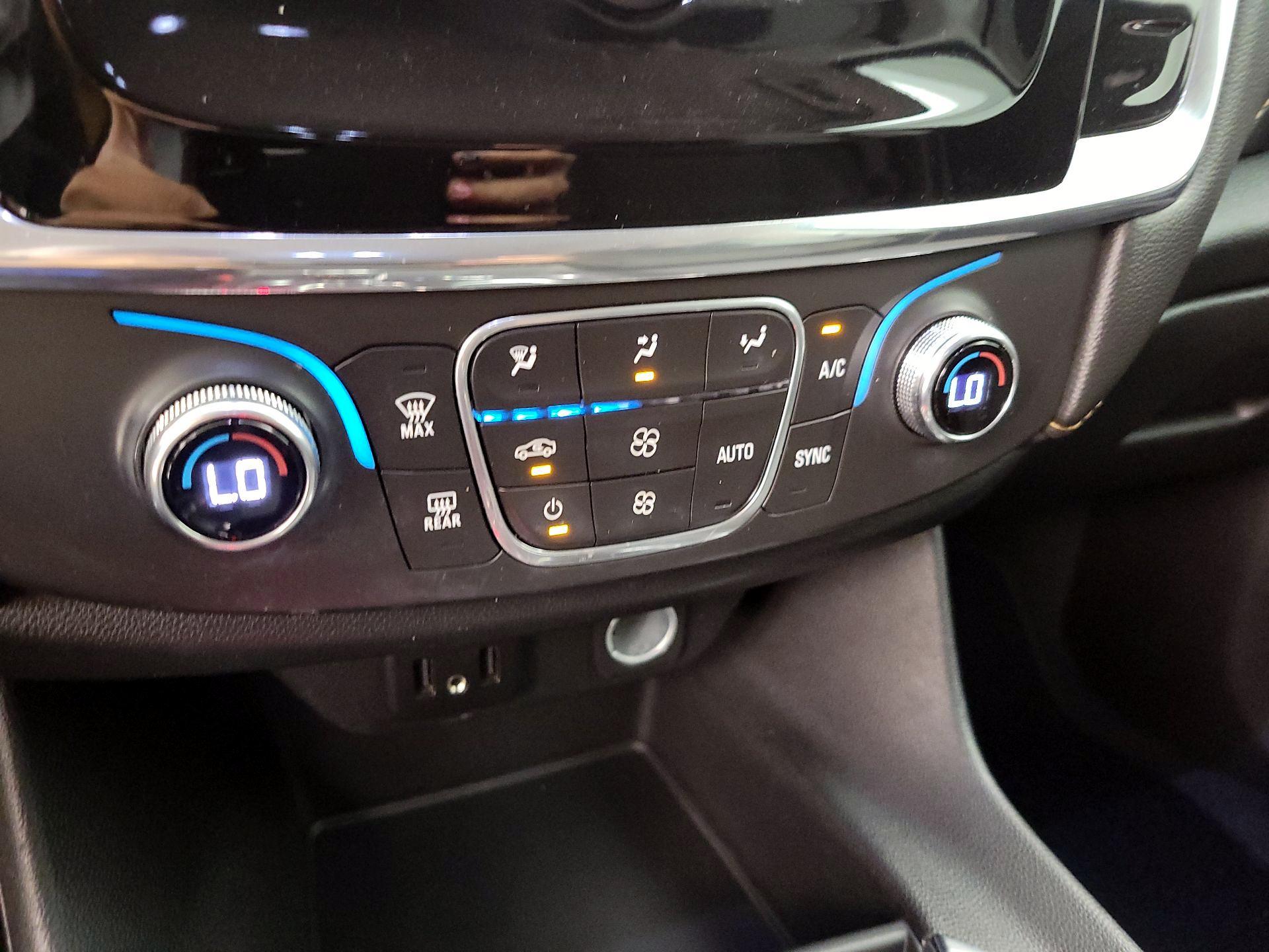 Thumbnail: 2020 Chevrolet Traverse - 16