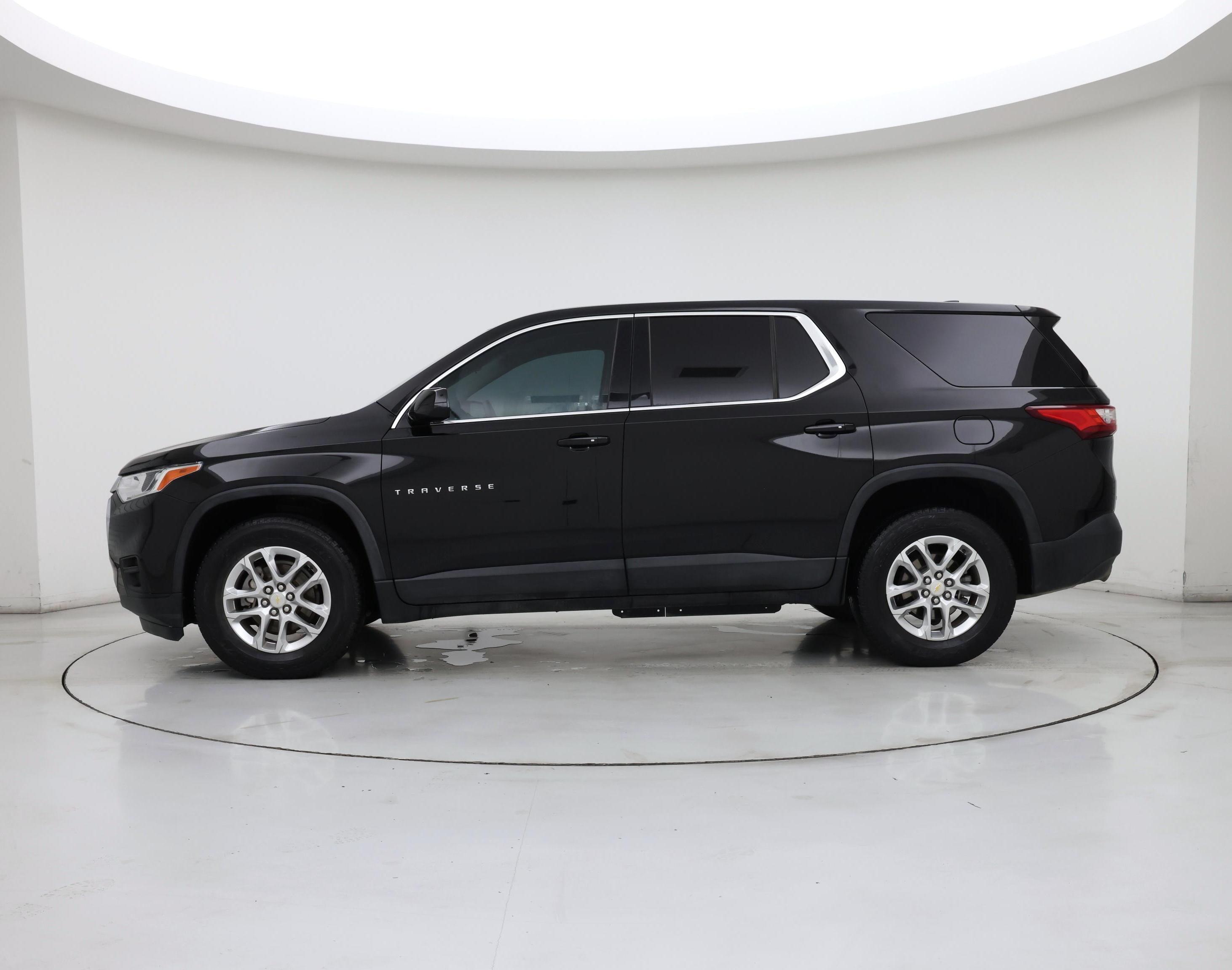 Thumbnail: 2020 Chevrolet Traverse - 3