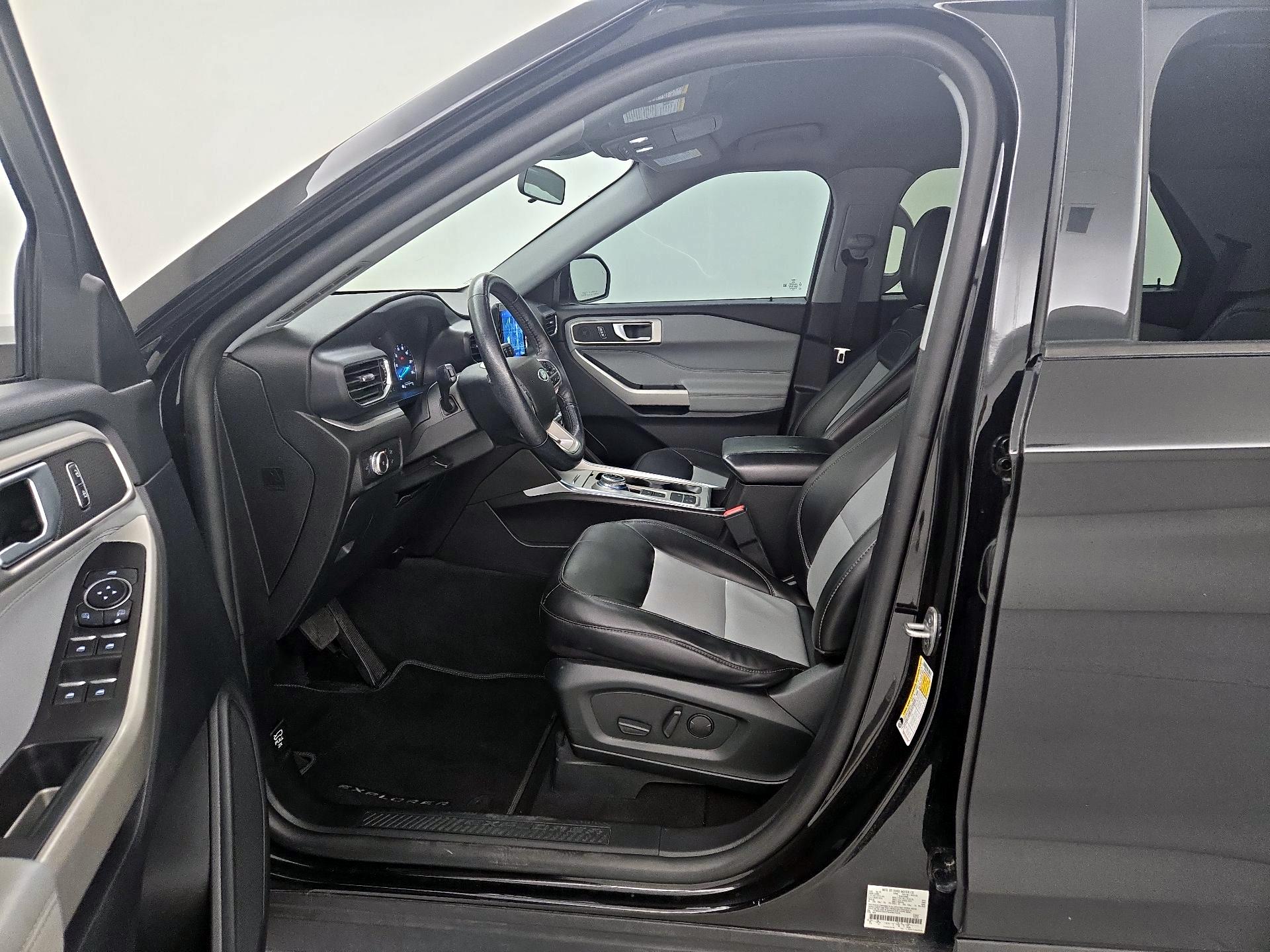 Thumbnail: 2022 Ford Explorer - 11