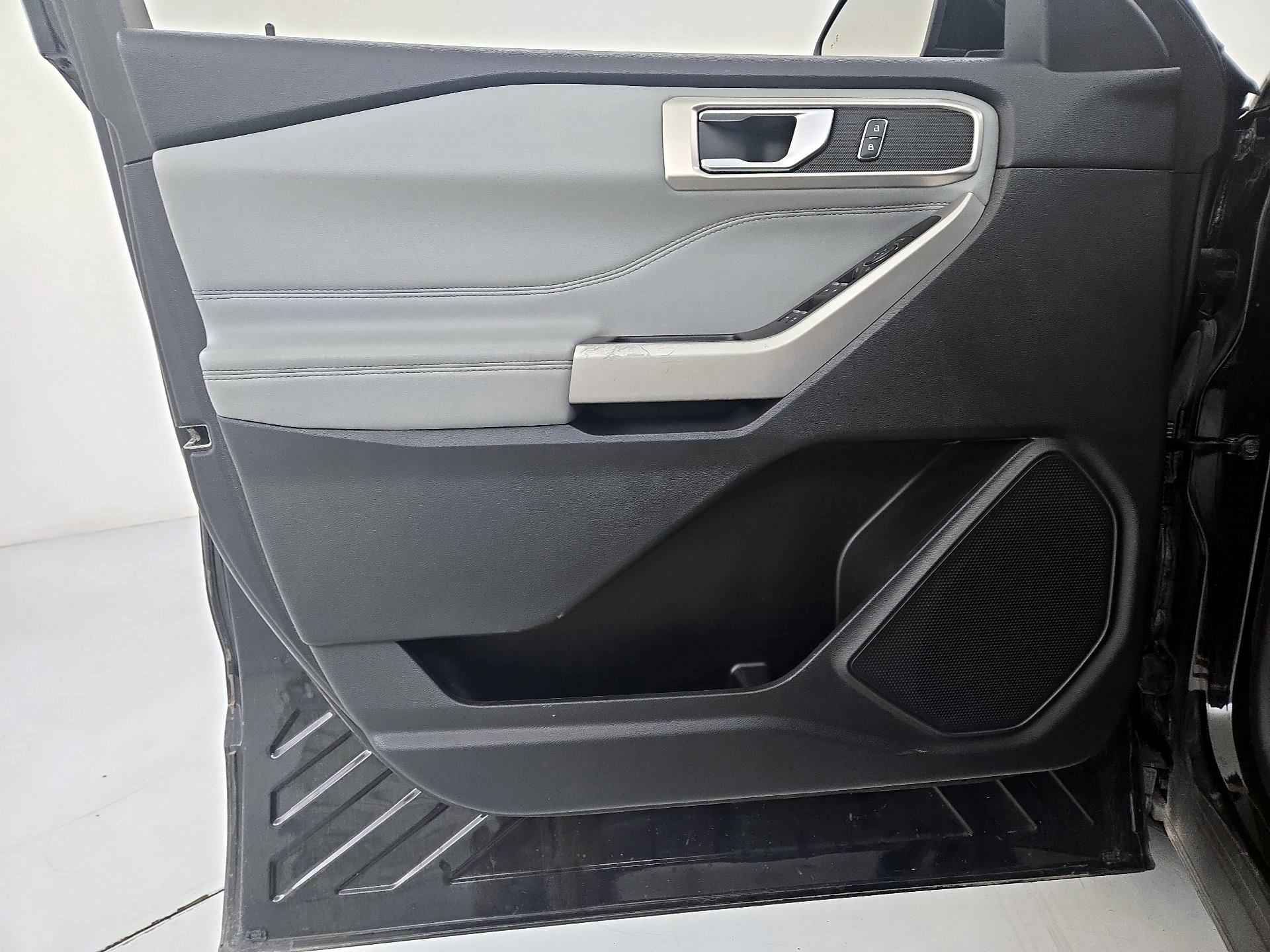 Thumbnail: 2022 Ford Explorer - 12