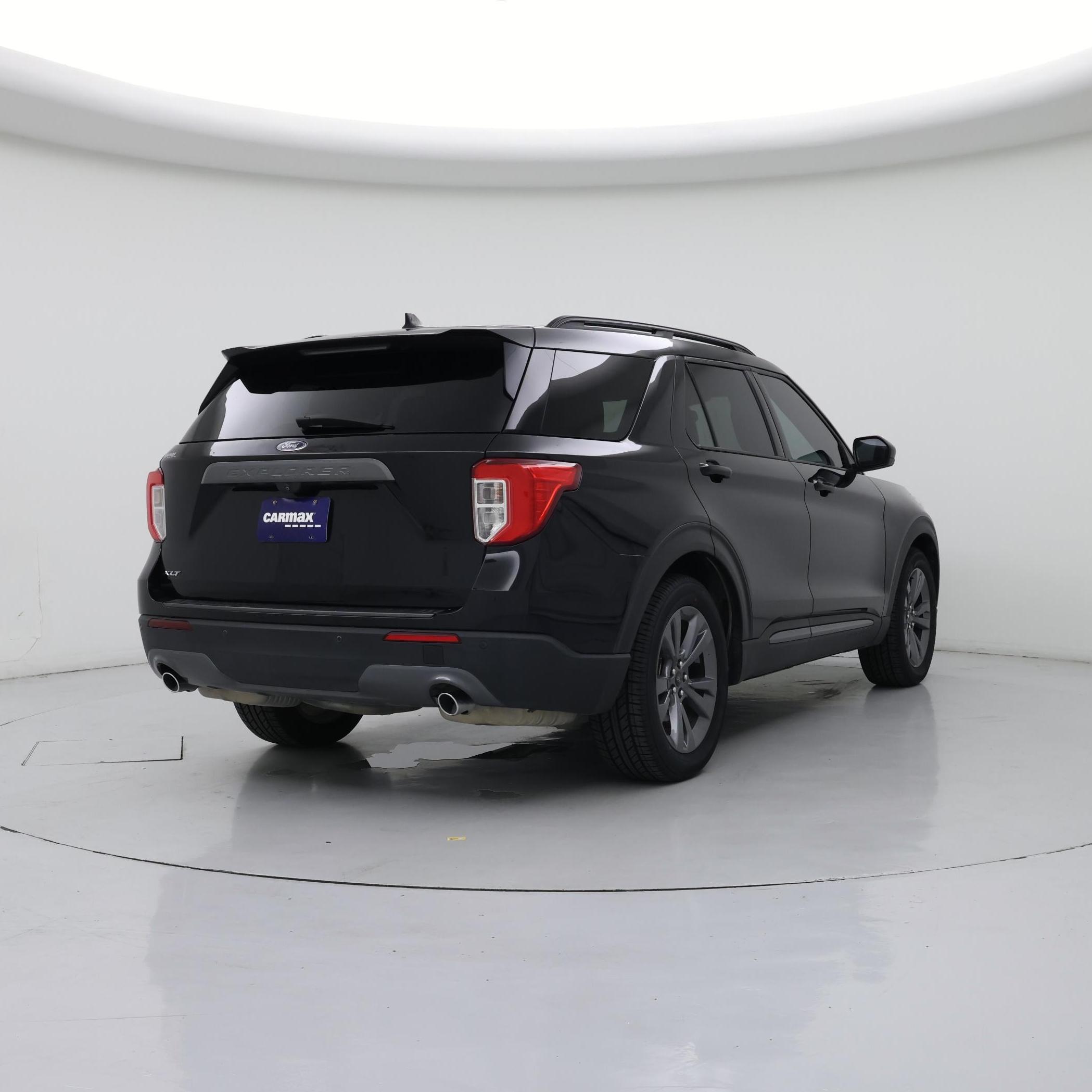 Thumbnail: 2022 Ford Explorer - 8