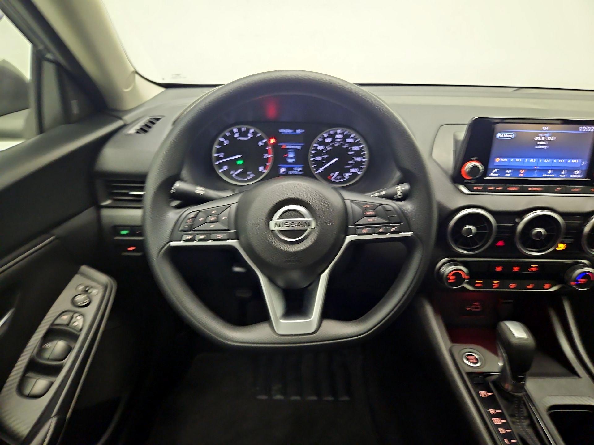 Thumbnail: 2023 Nissan Sentra - 10