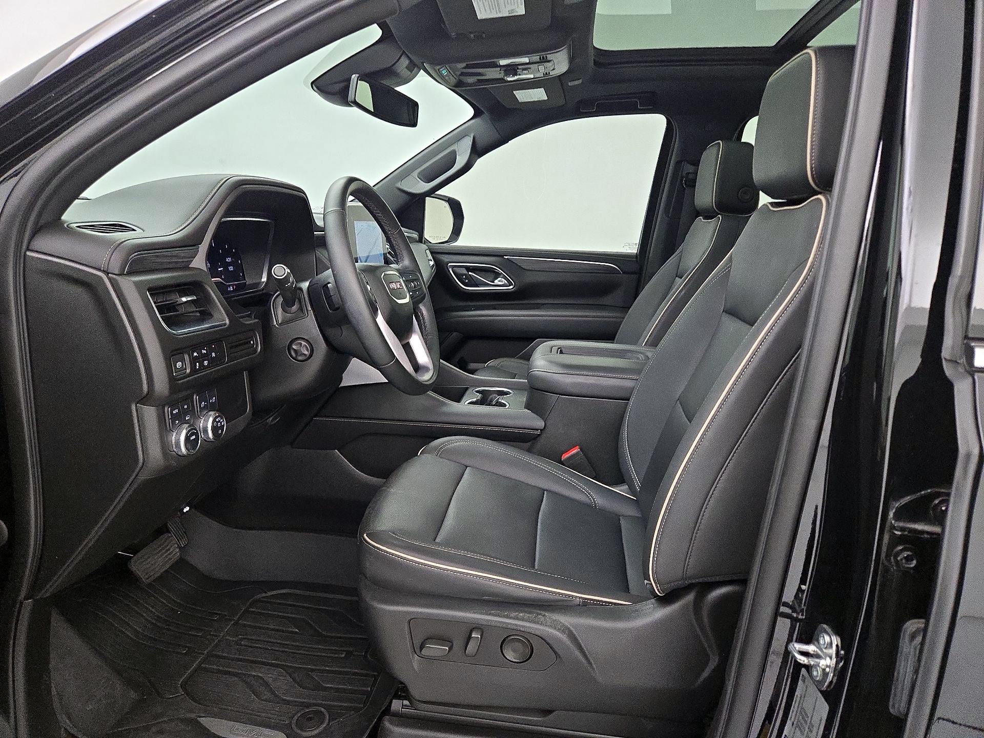Thumbnail: 2023 GMC Yukon XL - 11