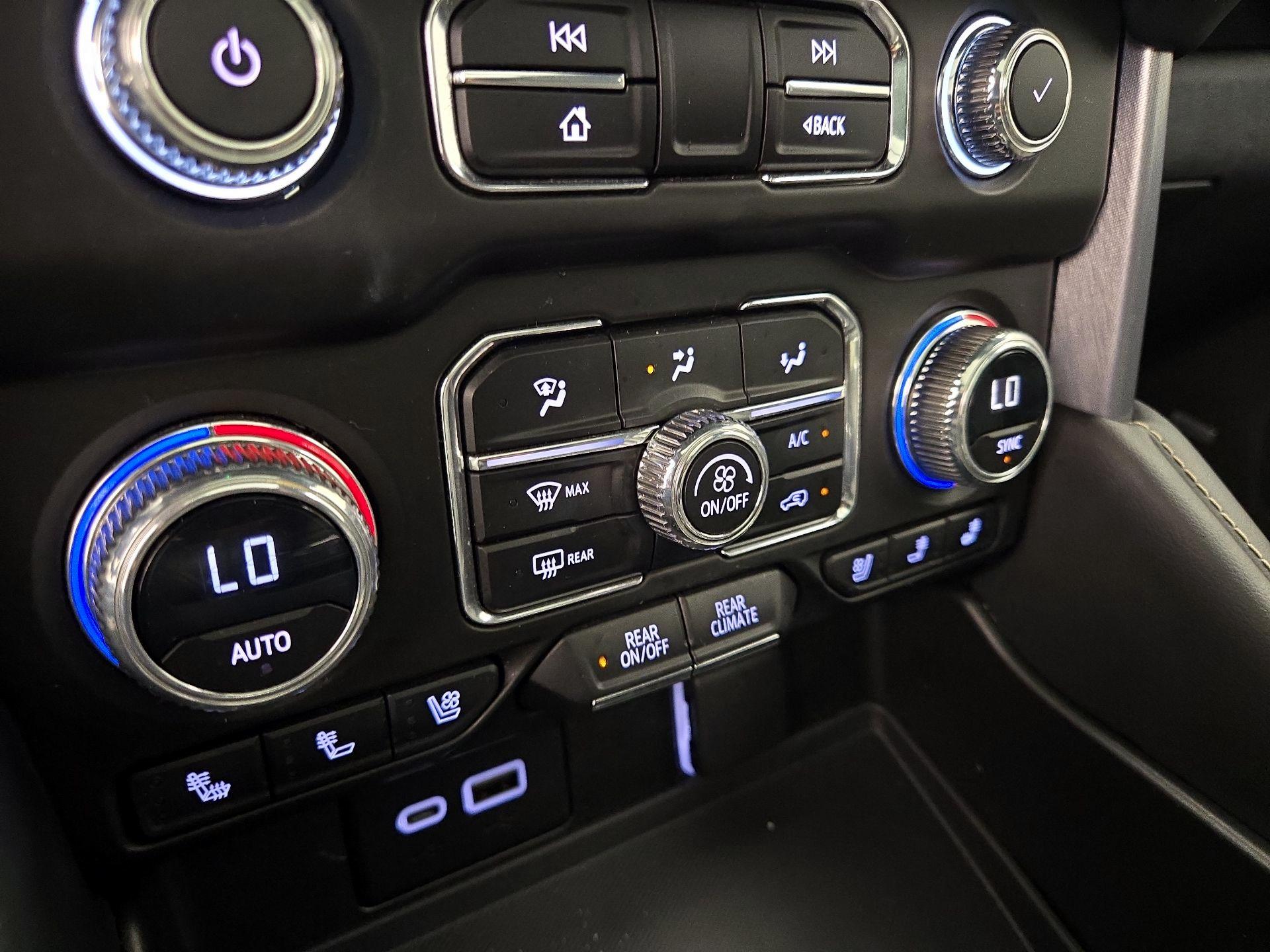Thumbnail: 2023 GMC Yukon XL - 17