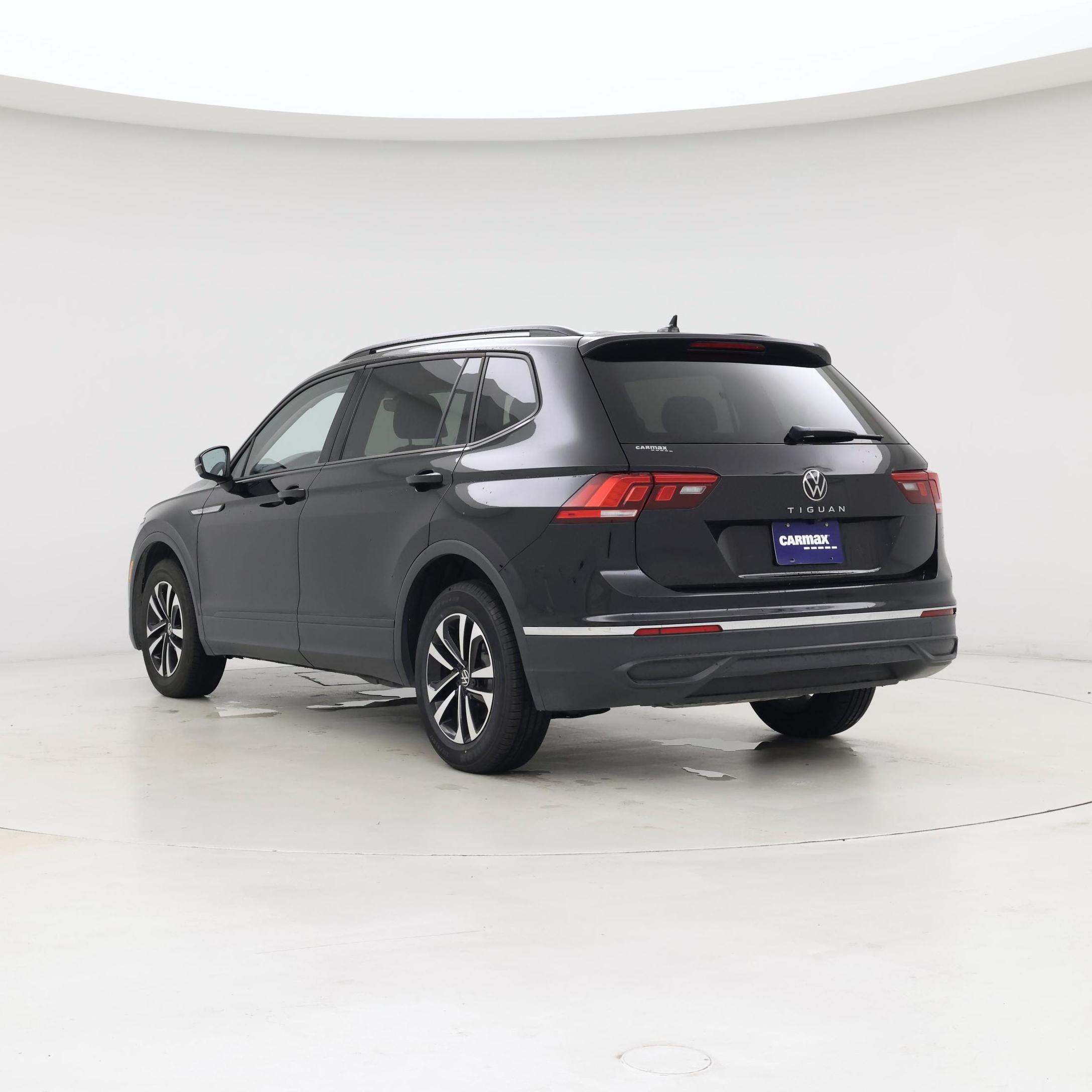 Thumbnail: 2023 Volkswagen Tiguan - 2