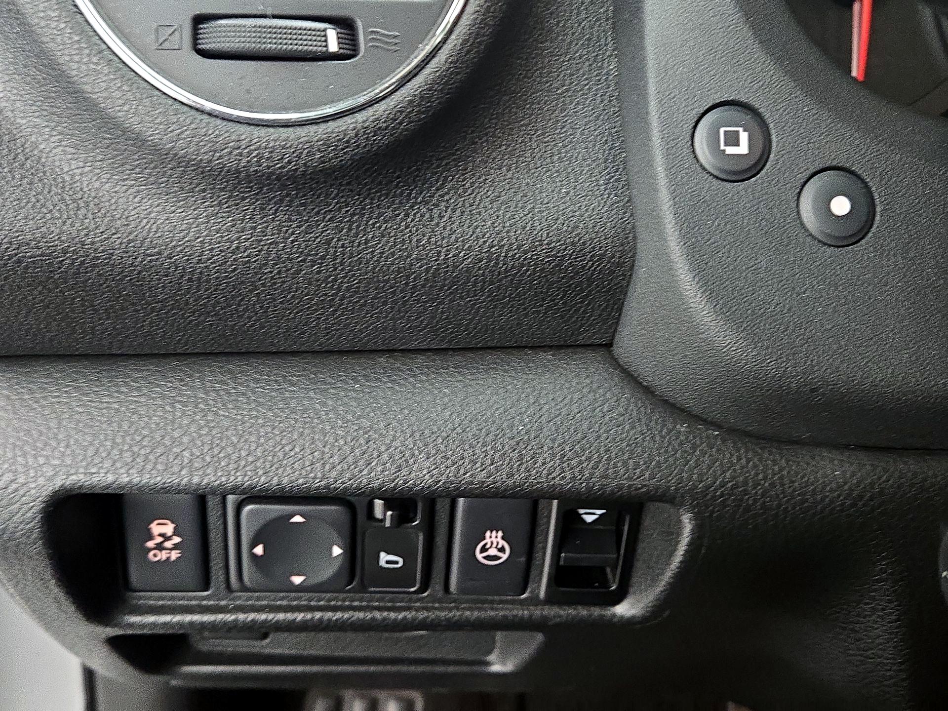 Thumbnail: 2014 Nissan Maxima - 13