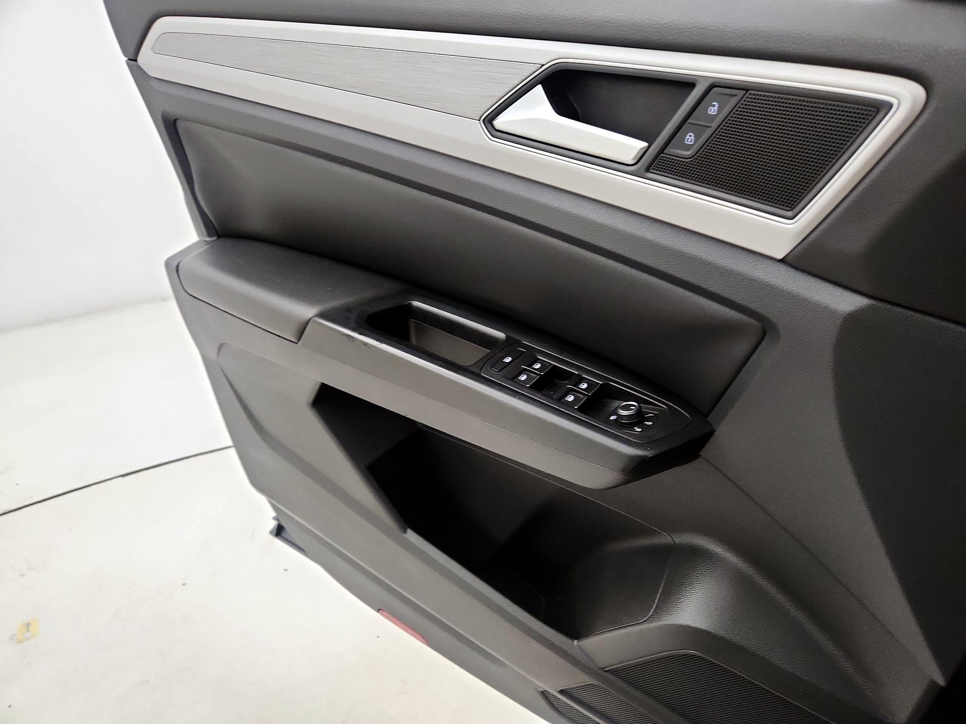 Thumbnail: 2019 Volkswagen Atlas - 12