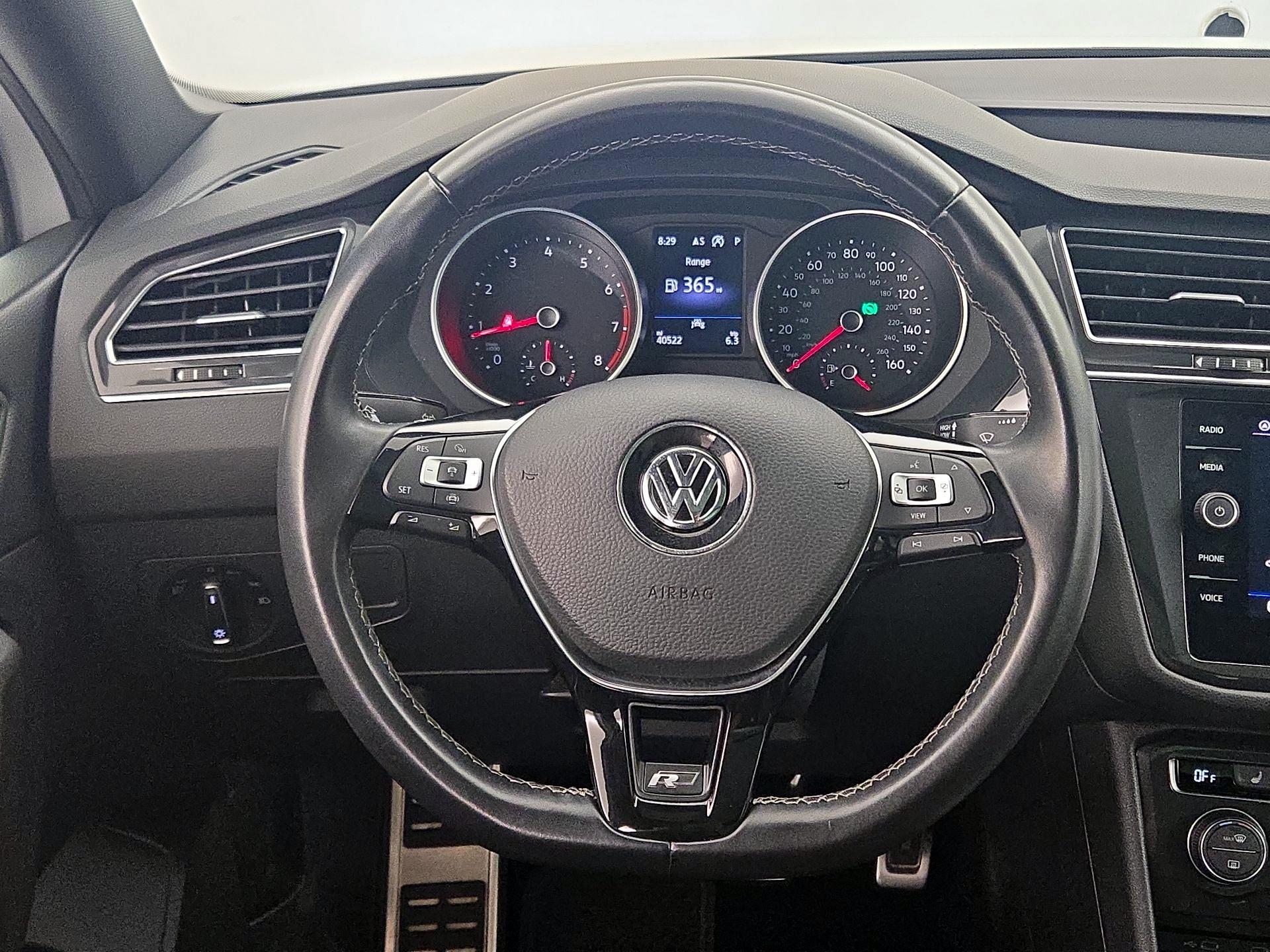 Thumbnail: 2021 Volkswagen Tiguan - 10