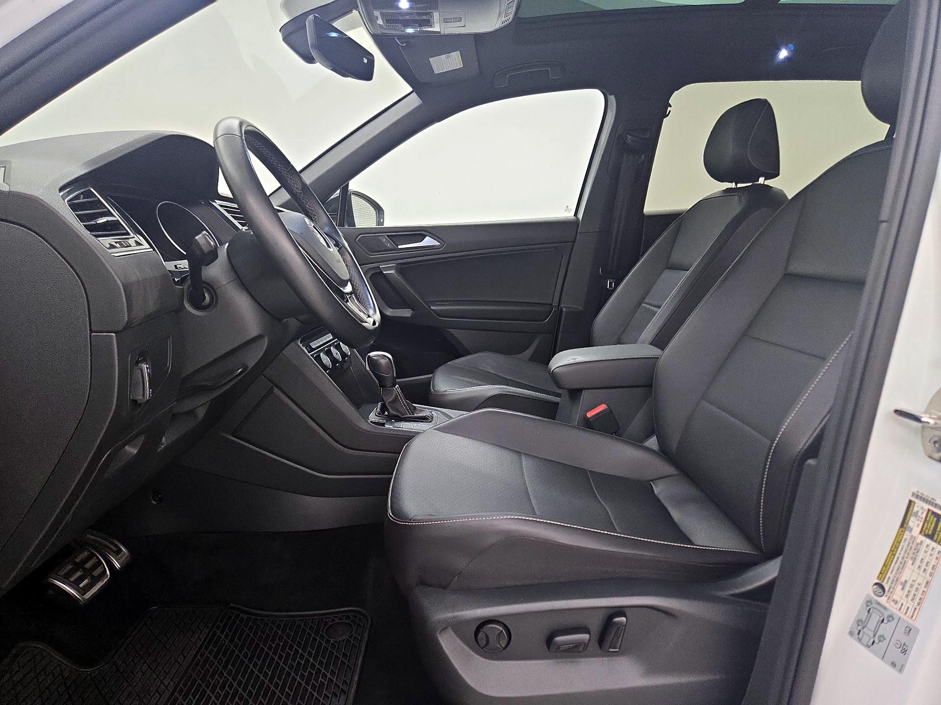 Thumbnail: 2021 Volkswagen Tiguan - 11