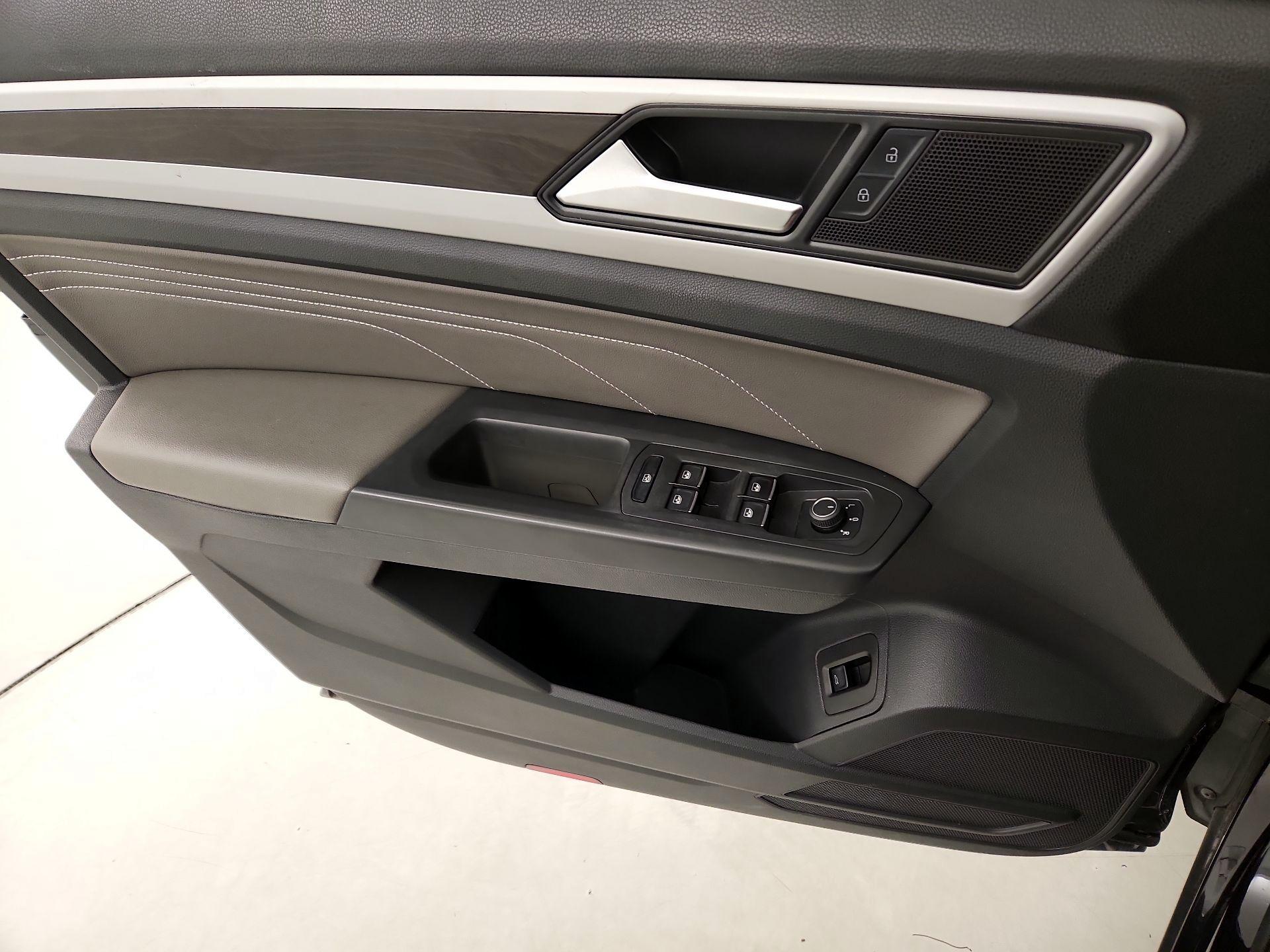 Thumbnail: 2021 Volkswagen Atlas - 12