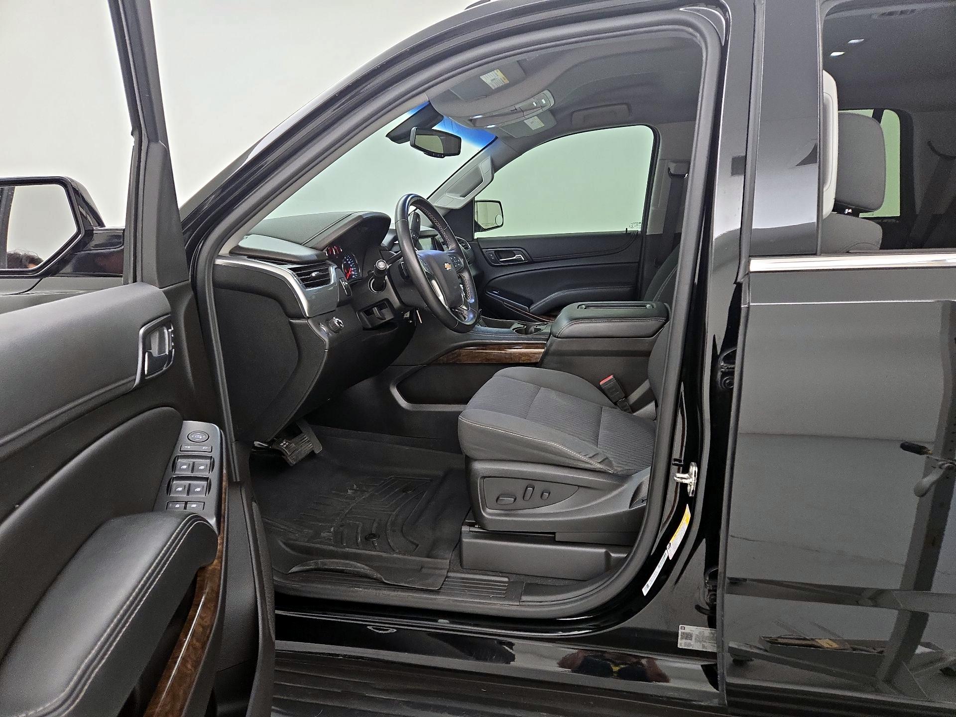Thumbnail: 2019 Chevrolet Tahoe - 11