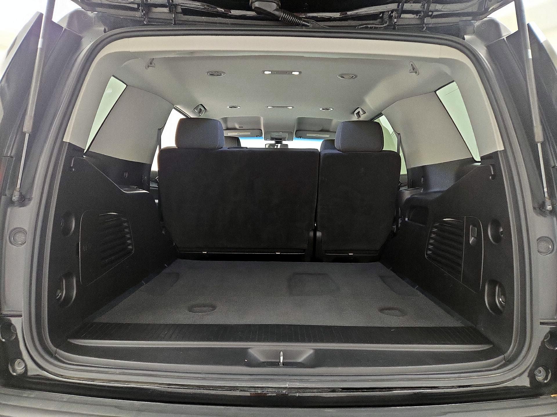 Thumbnail: 2019 Chevrolet Tahoe - 20