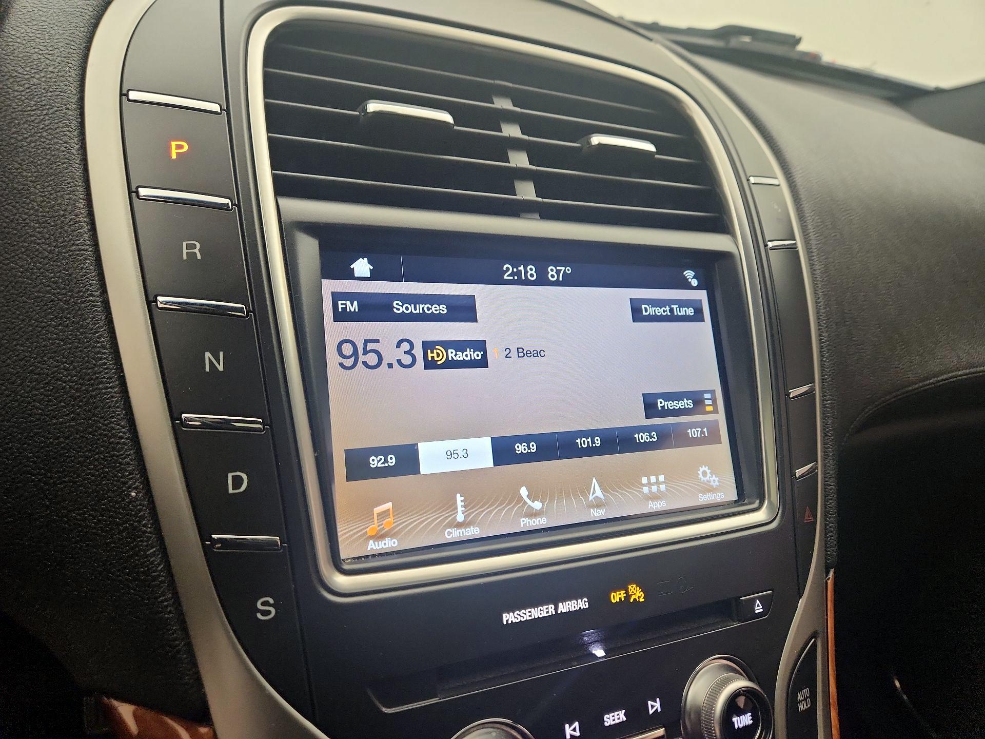 Thumbnail: 2019 Lincoln Nautilus - 16