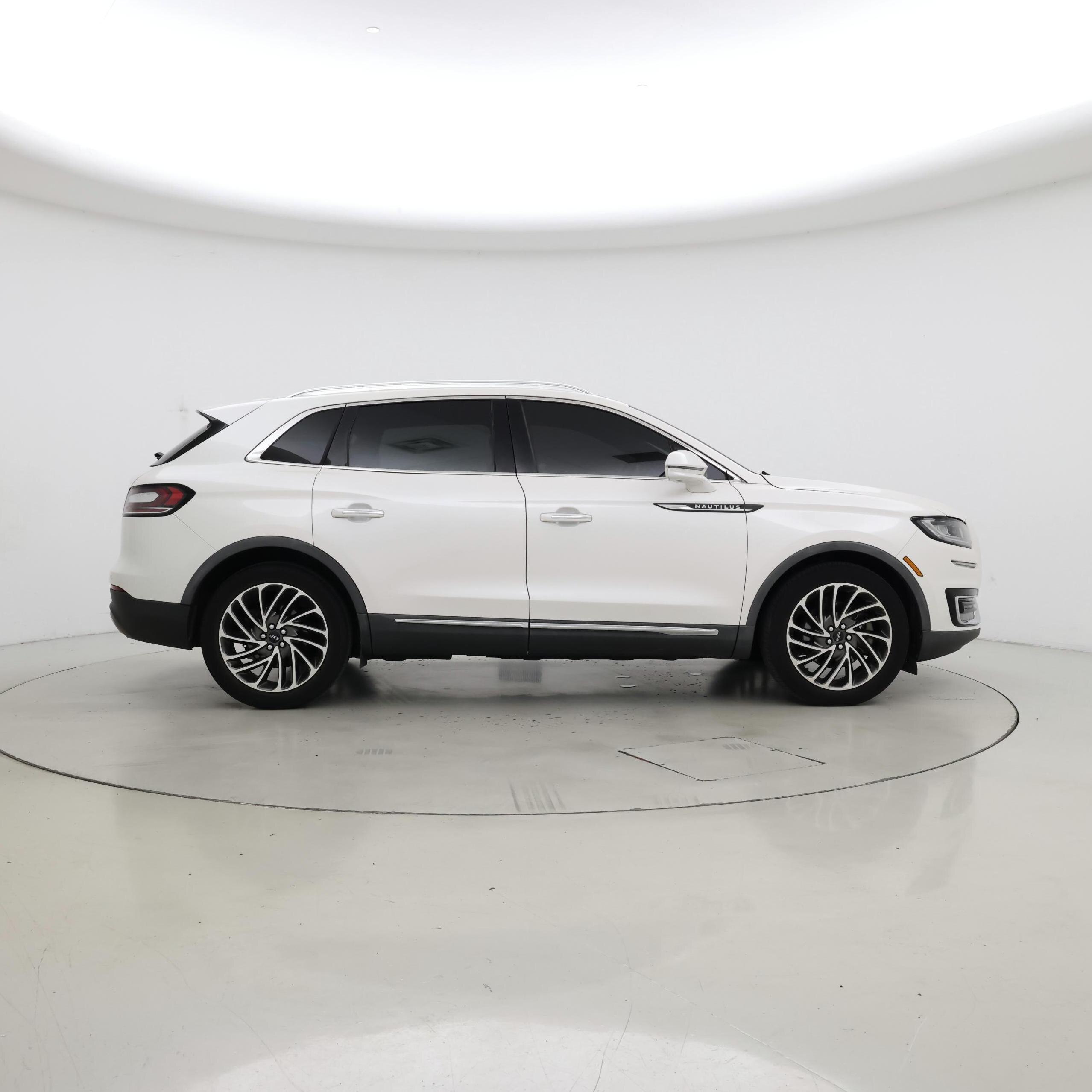 Thumbnail: 2019 Lincoln Nautilus - 7