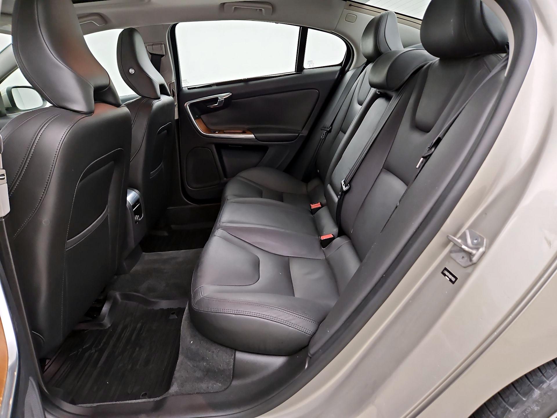Thumbnail: 2016 Volvo S60 - 20
