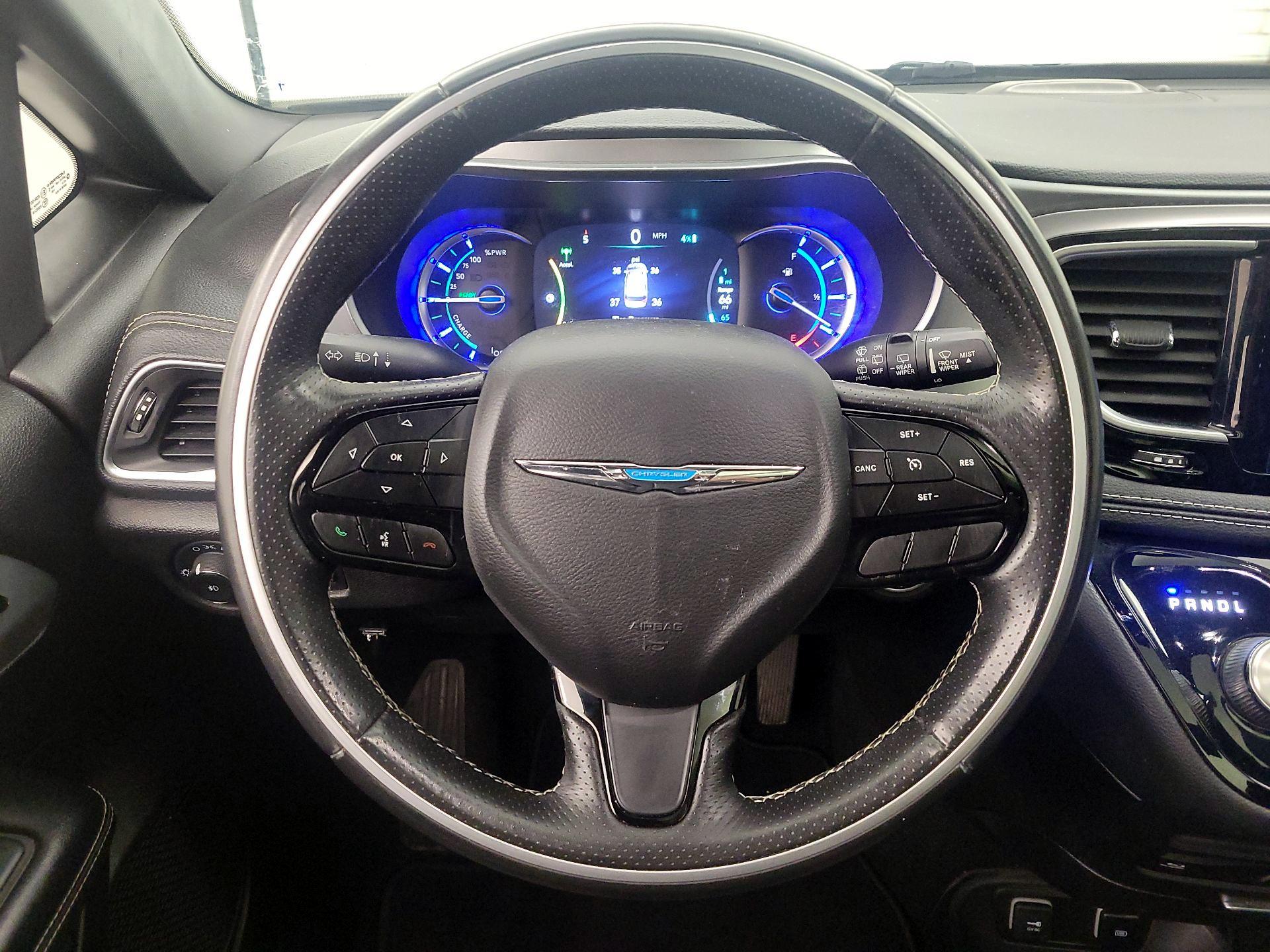 Thumbnail: 2020 Chrysler Pacifica - 10