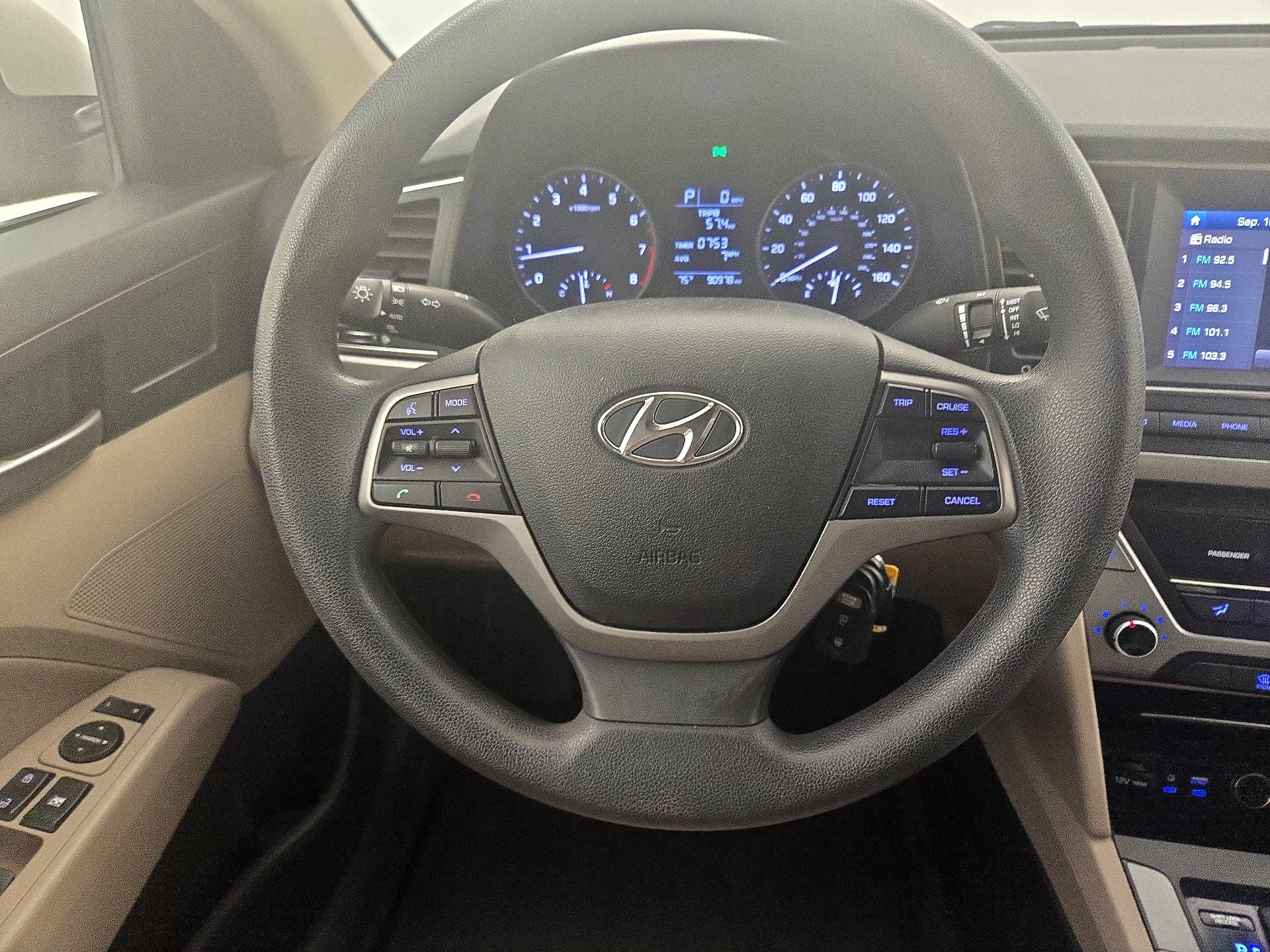 Thumbnail: 2017 Hyundai Elantra - 10