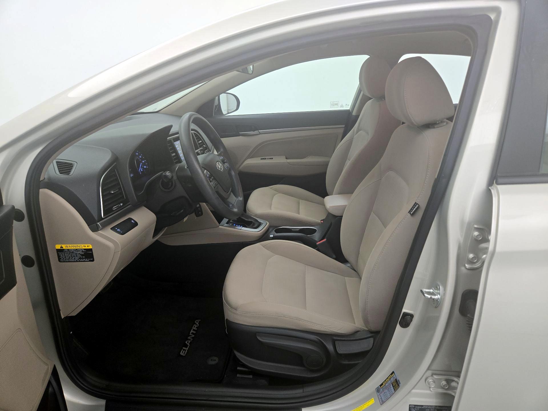 Thumbnail: 2017 Hyundai Elantra - 11