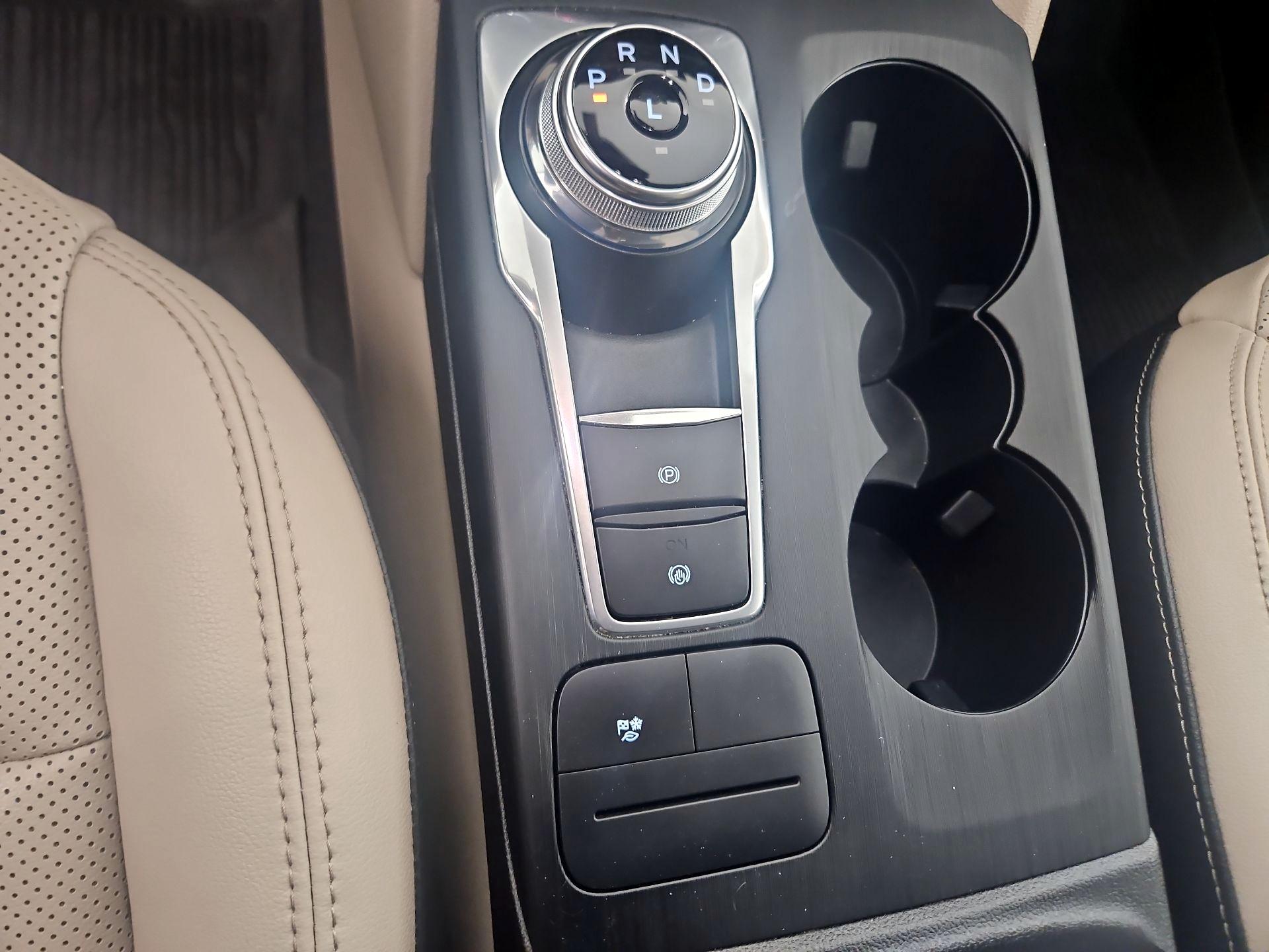 Thumbnail: 2021 Ford Escape - 16