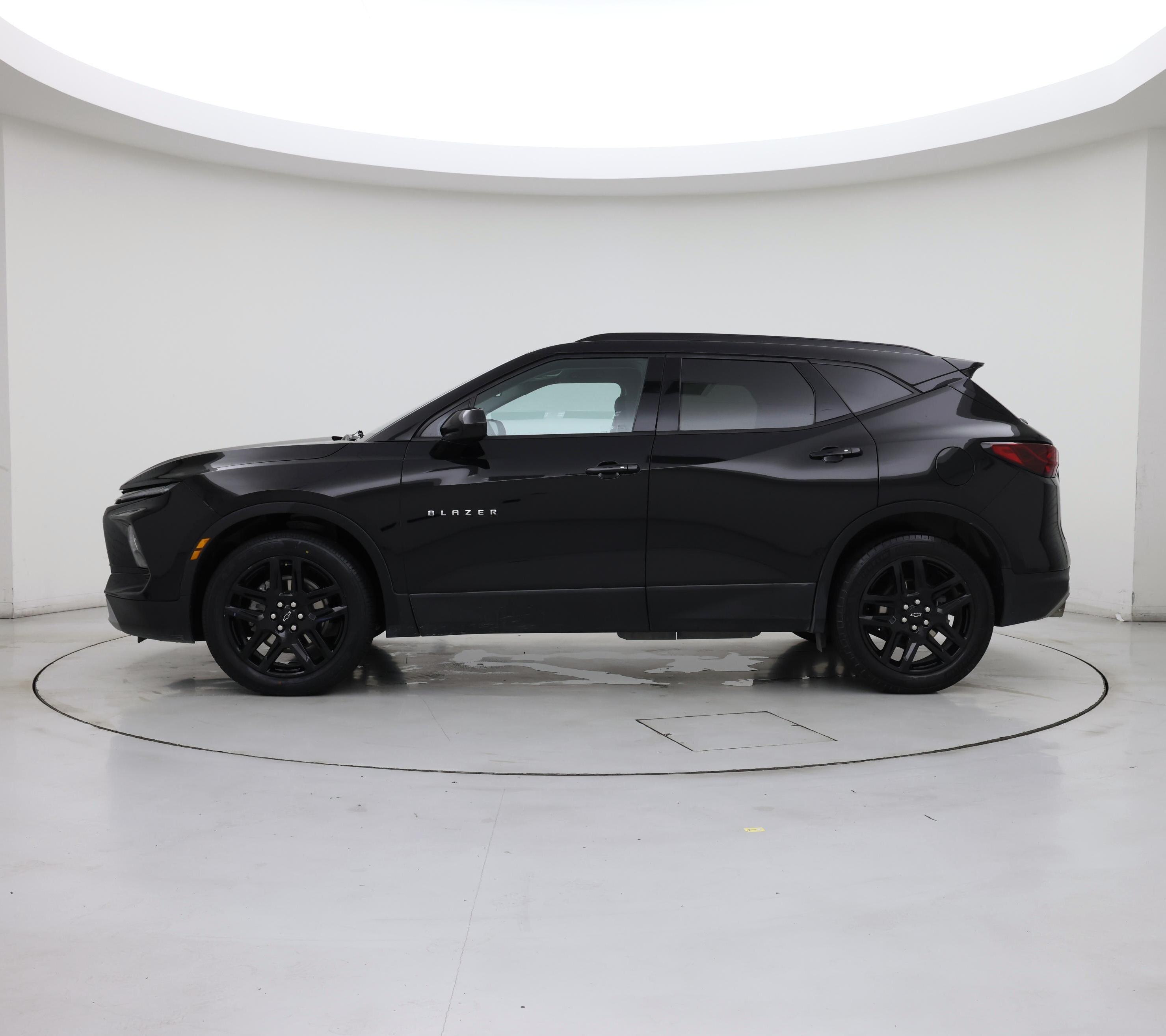 Thumbnail: 2023 Chevrolet Blazer - 3