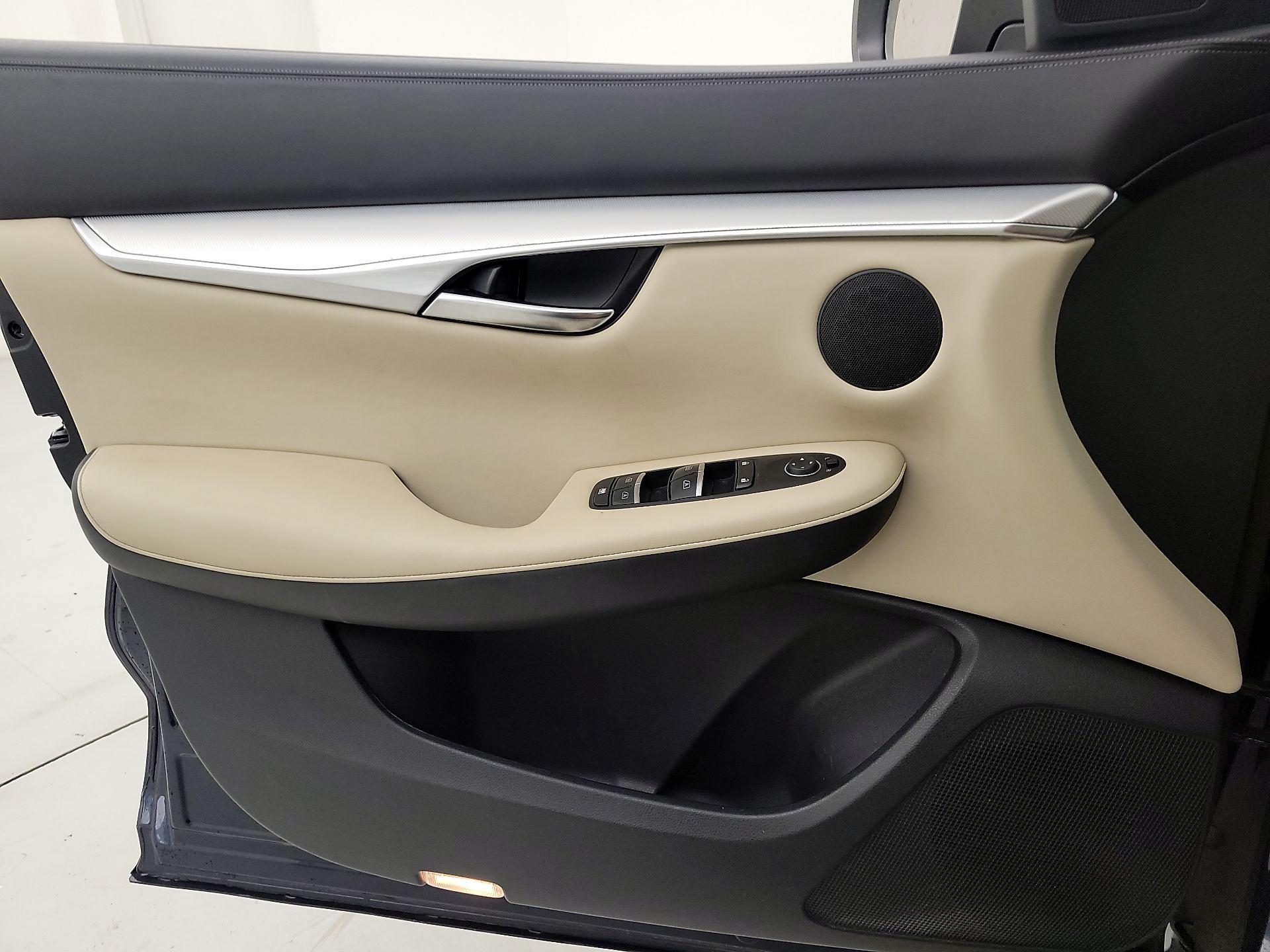 Thumbnail: 2020 INFINITI QX50 - 12