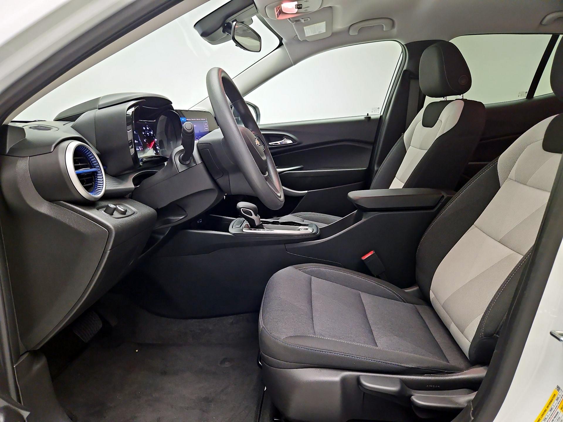 Thumbnail: 2025 Chevrolet Trax - 11