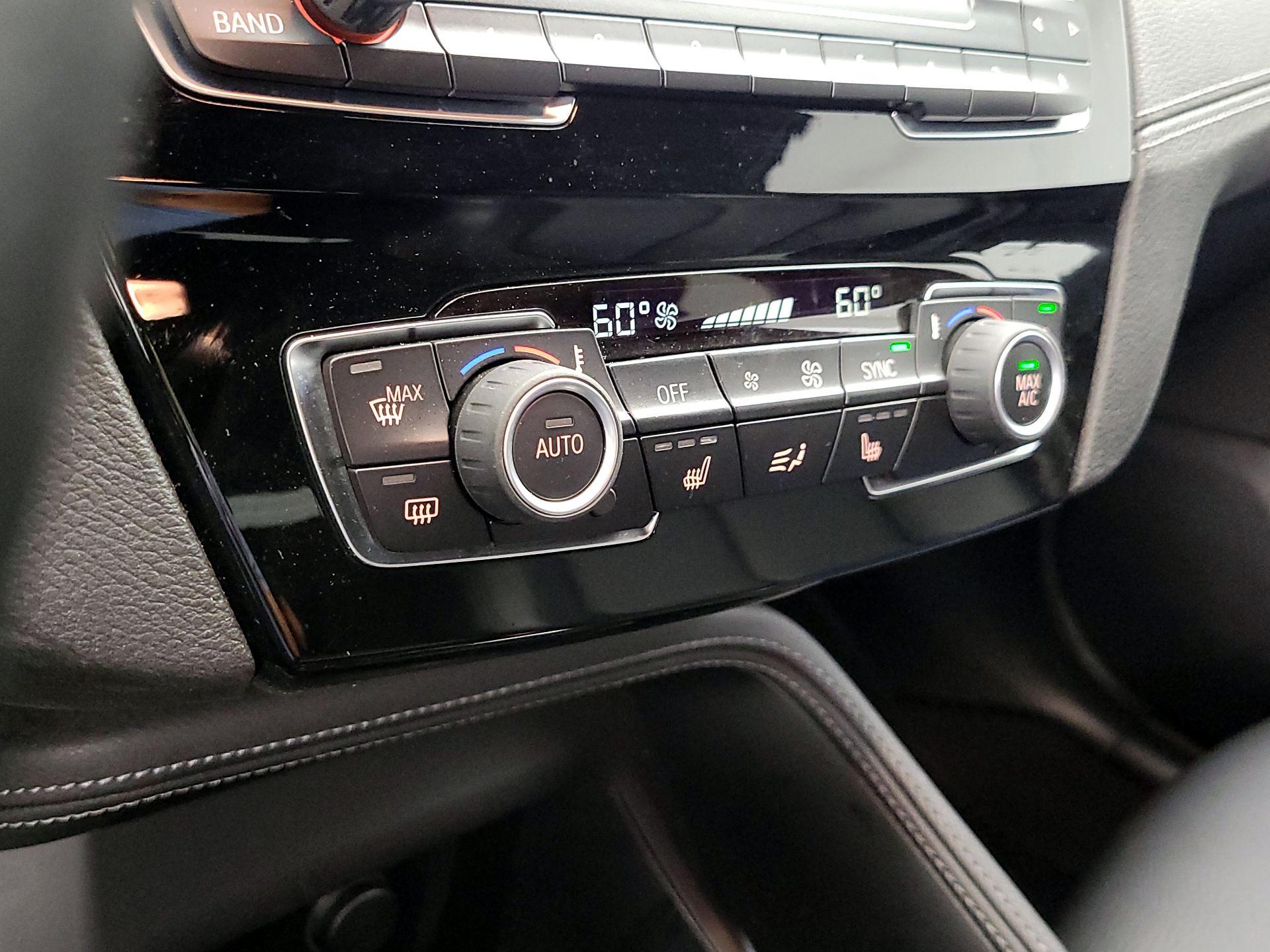 Thumbnail: 2022 BMW X1 - 17