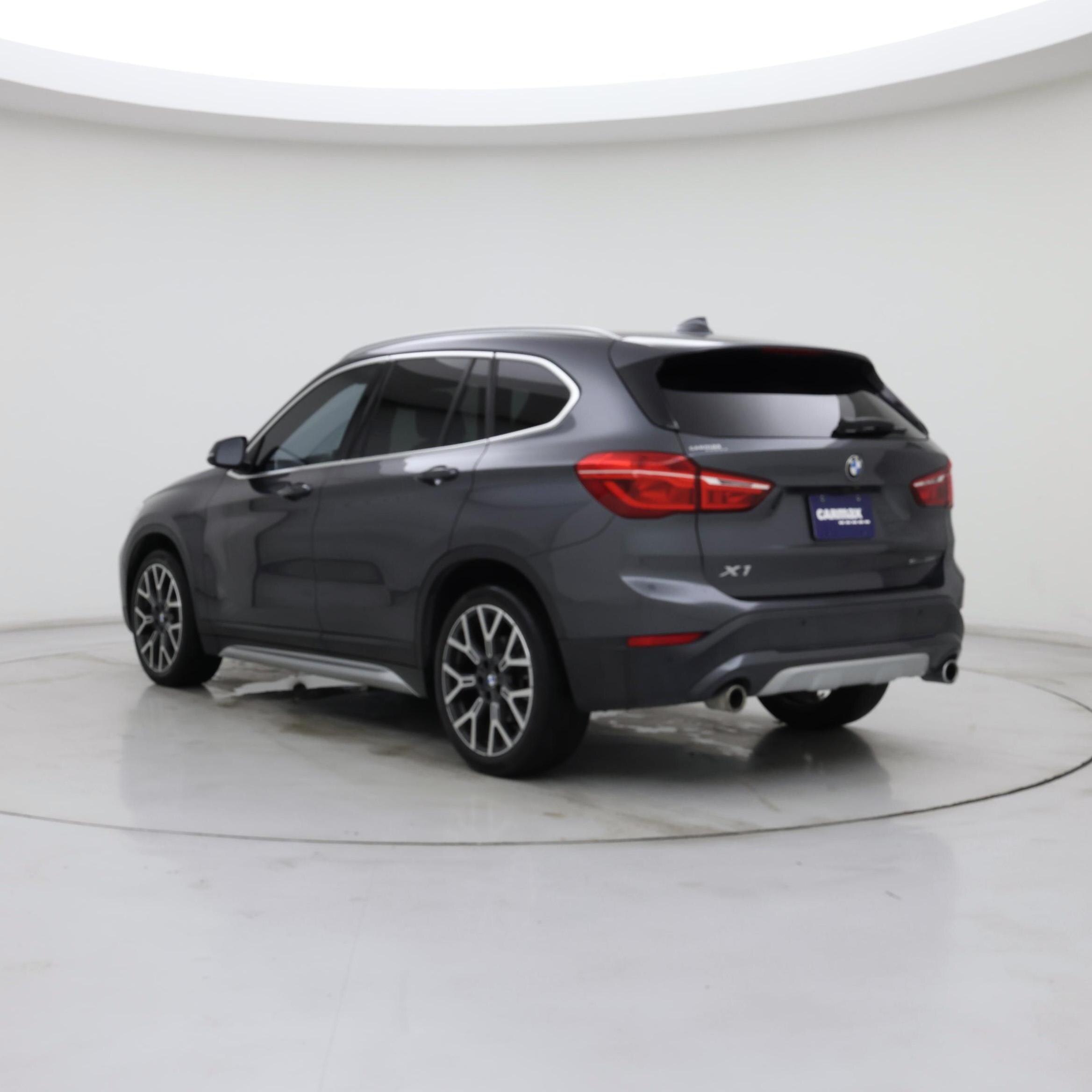 Thumbnail: 2022 BMW X1 - 2