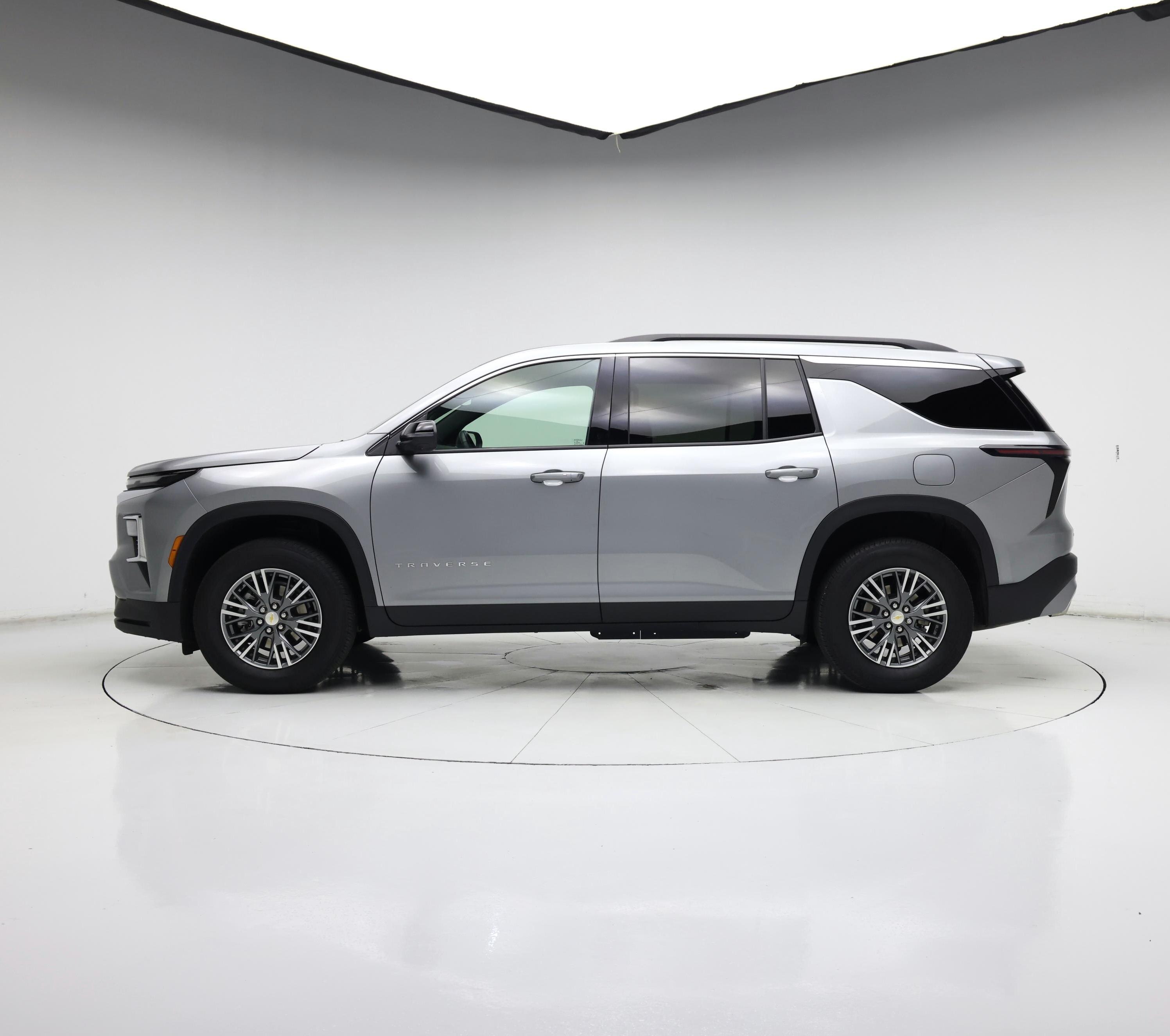 Thumbnail: 2024 Chevrolet Traverse - 3