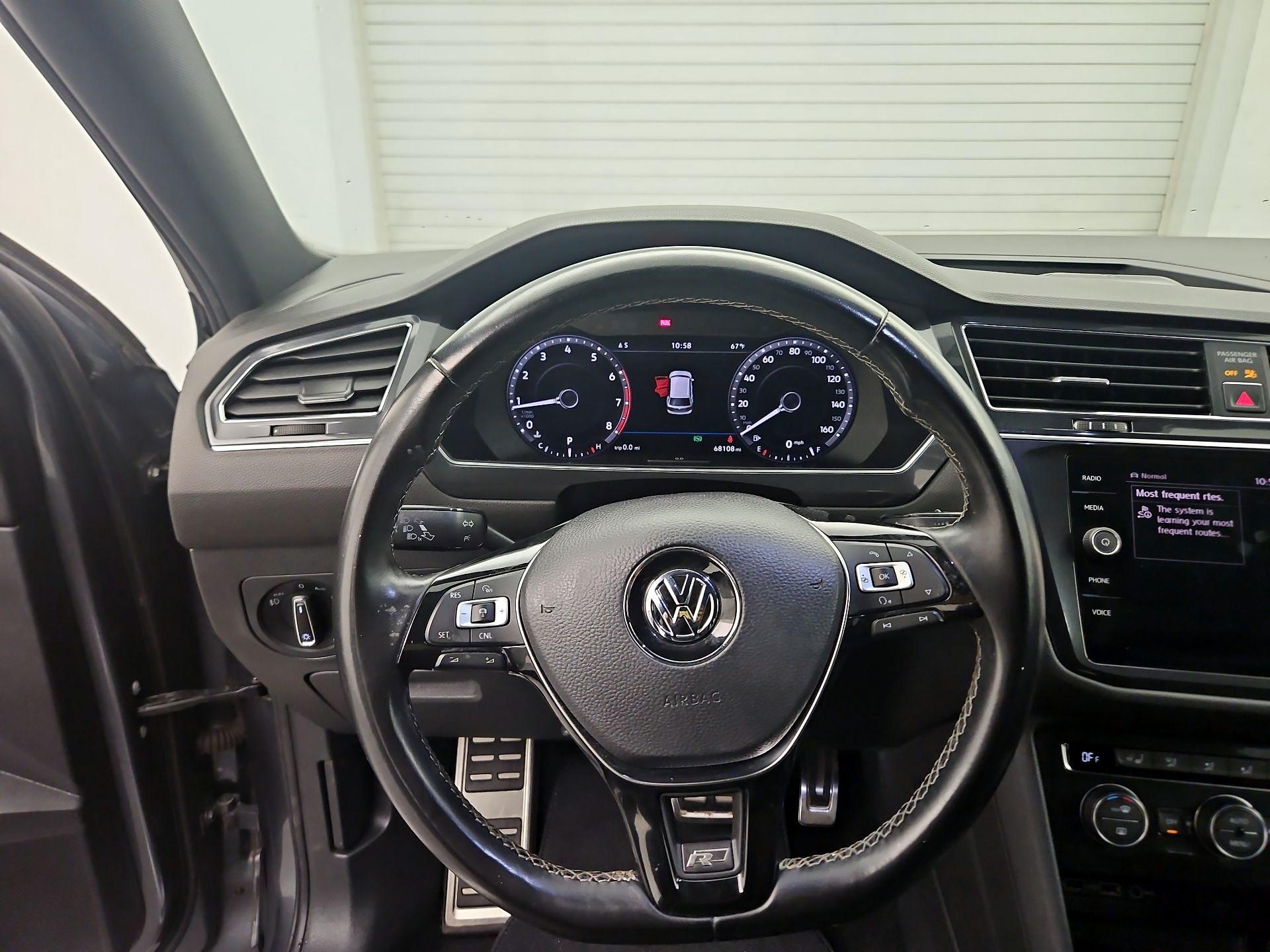Thumbnail: 2018 Volkswagen Tiguan - 10