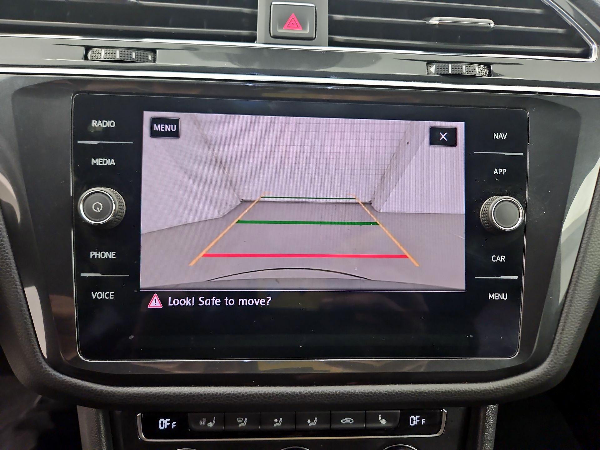 Thumbnail: 2018 Volkswagen Tiguan - 14